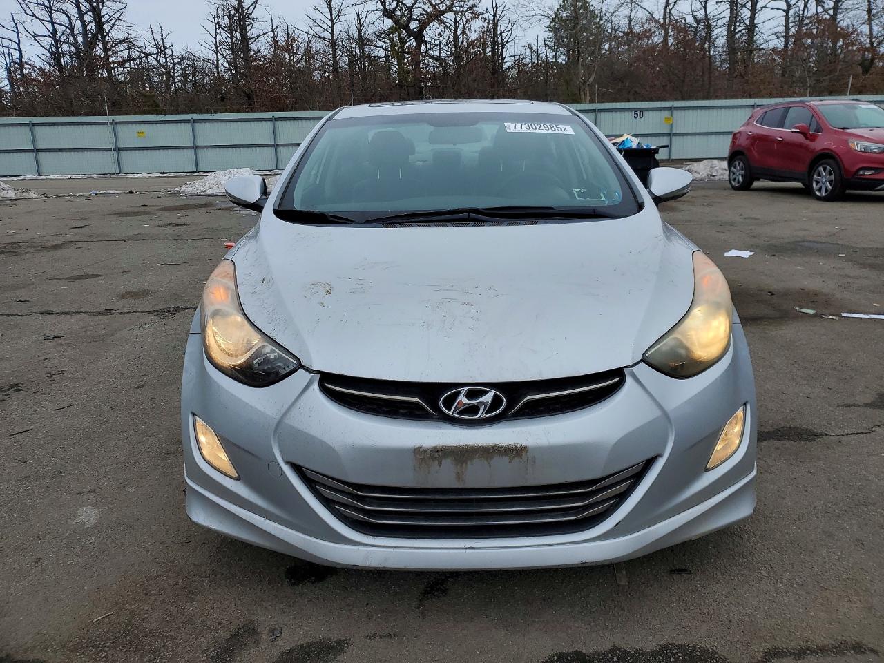 2013 Hyundai Elantra Silver vin: KMHDH4AE4DU634952