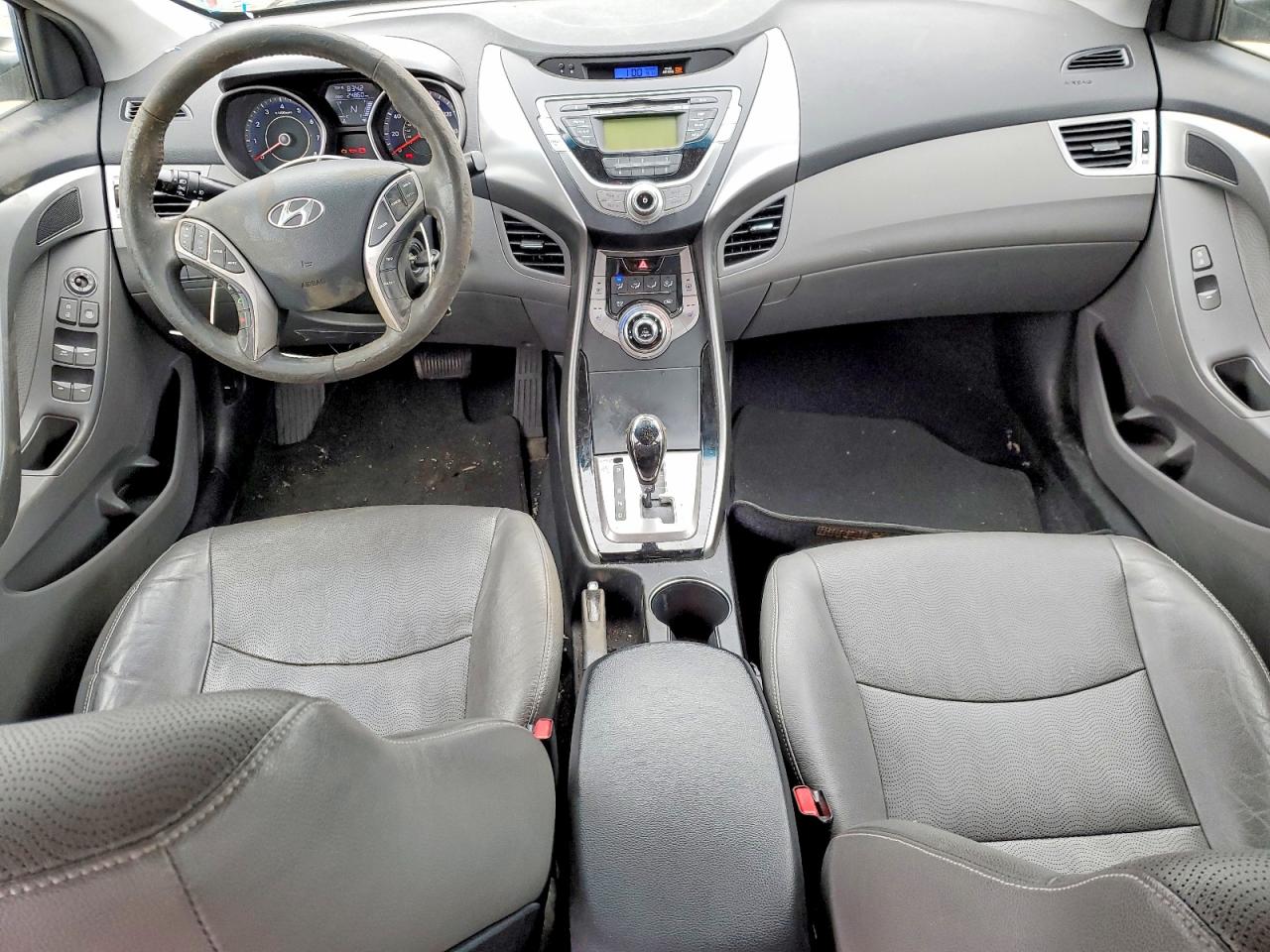 2013 Hyundai Elantra Silver vin: KMHDH4AE4DU634952