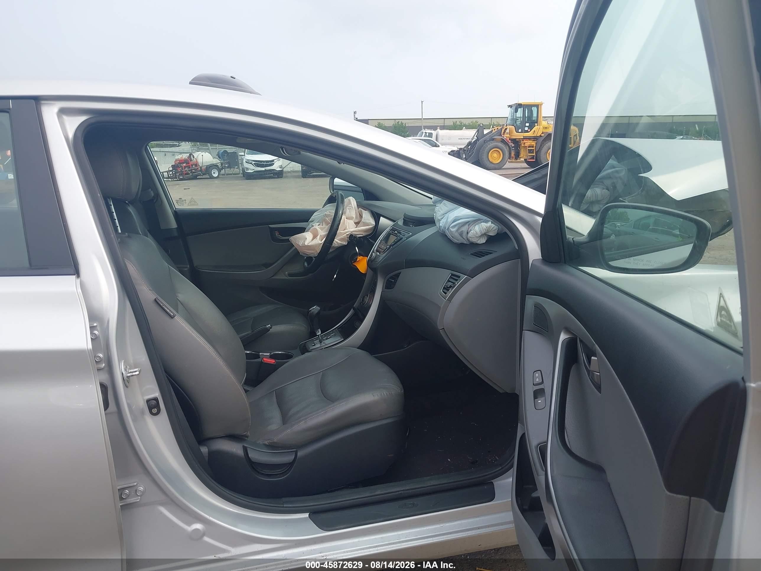 2013 Hyundai Elantra Limited Silver vin: KMHDH4AE4DU637558
