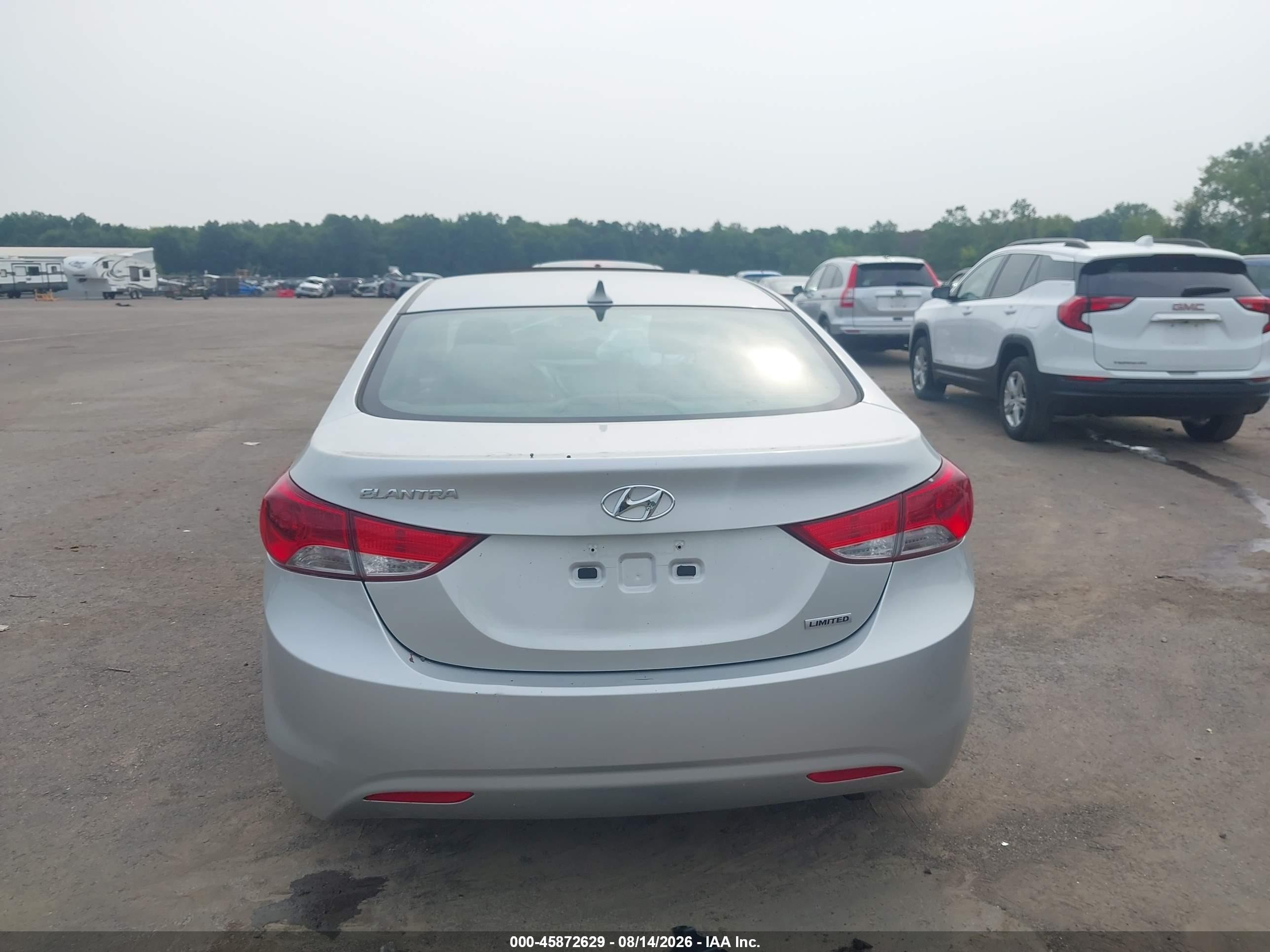 2013 Hyundai Elantra Limited Silver vin: KMHDH4AE4DU637558
