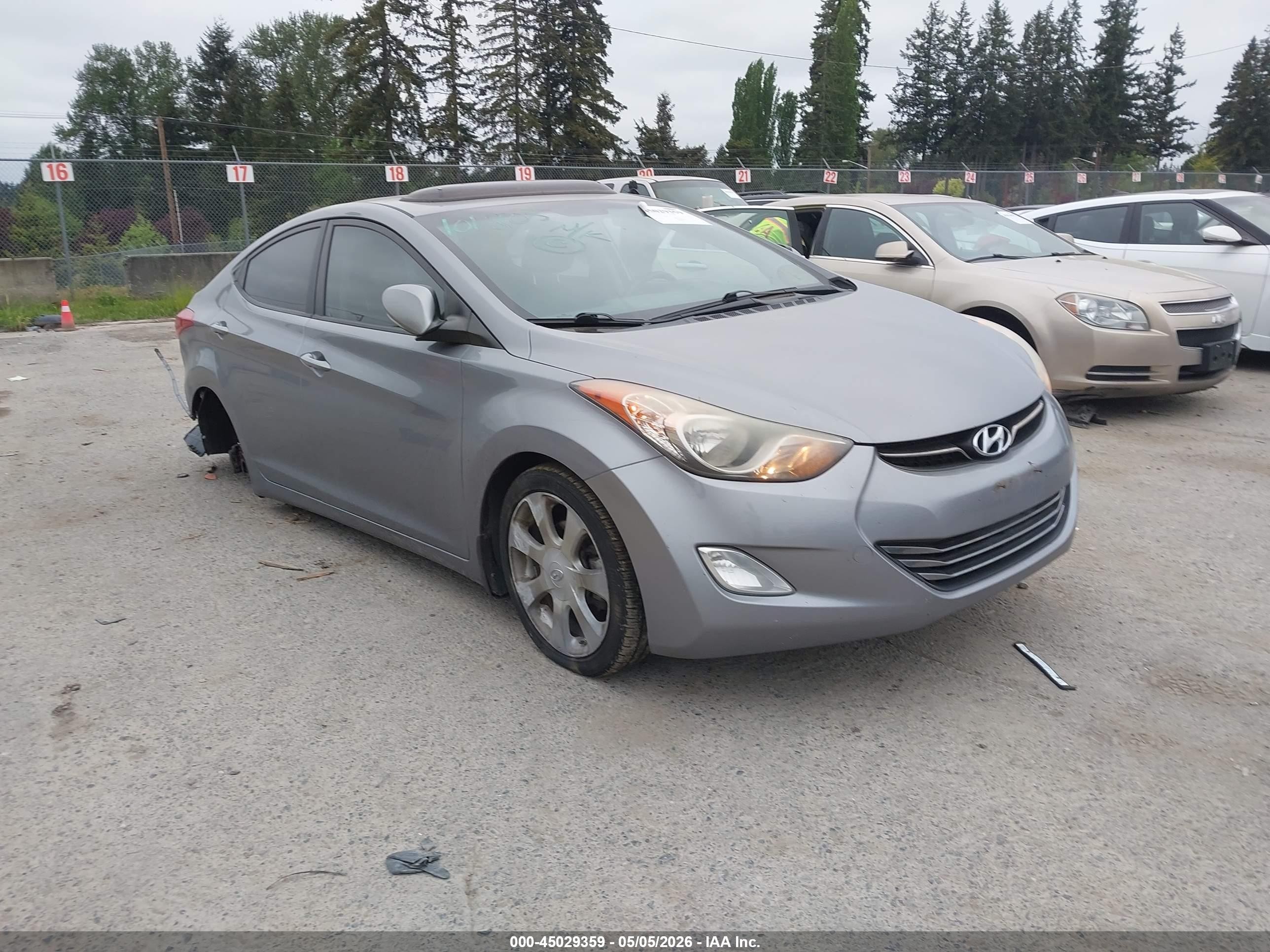 2013 Hyundai Elantra Limited Gray vin: KMHDH4AE4DU671094
