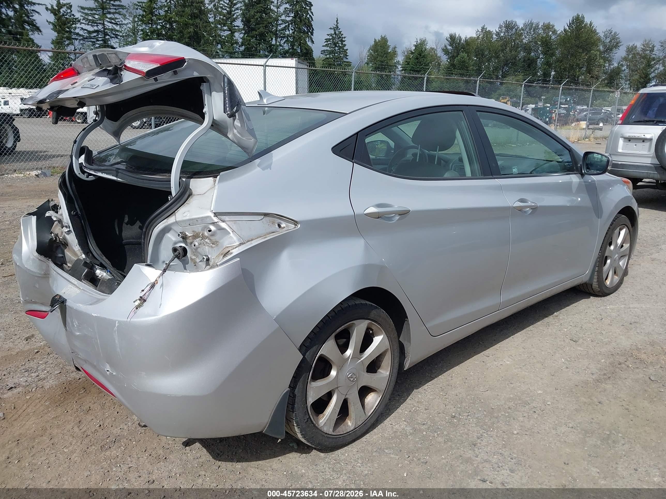2013 Hyundai Elantra Limited Silver vin: KMHDH4AE4DU690809
