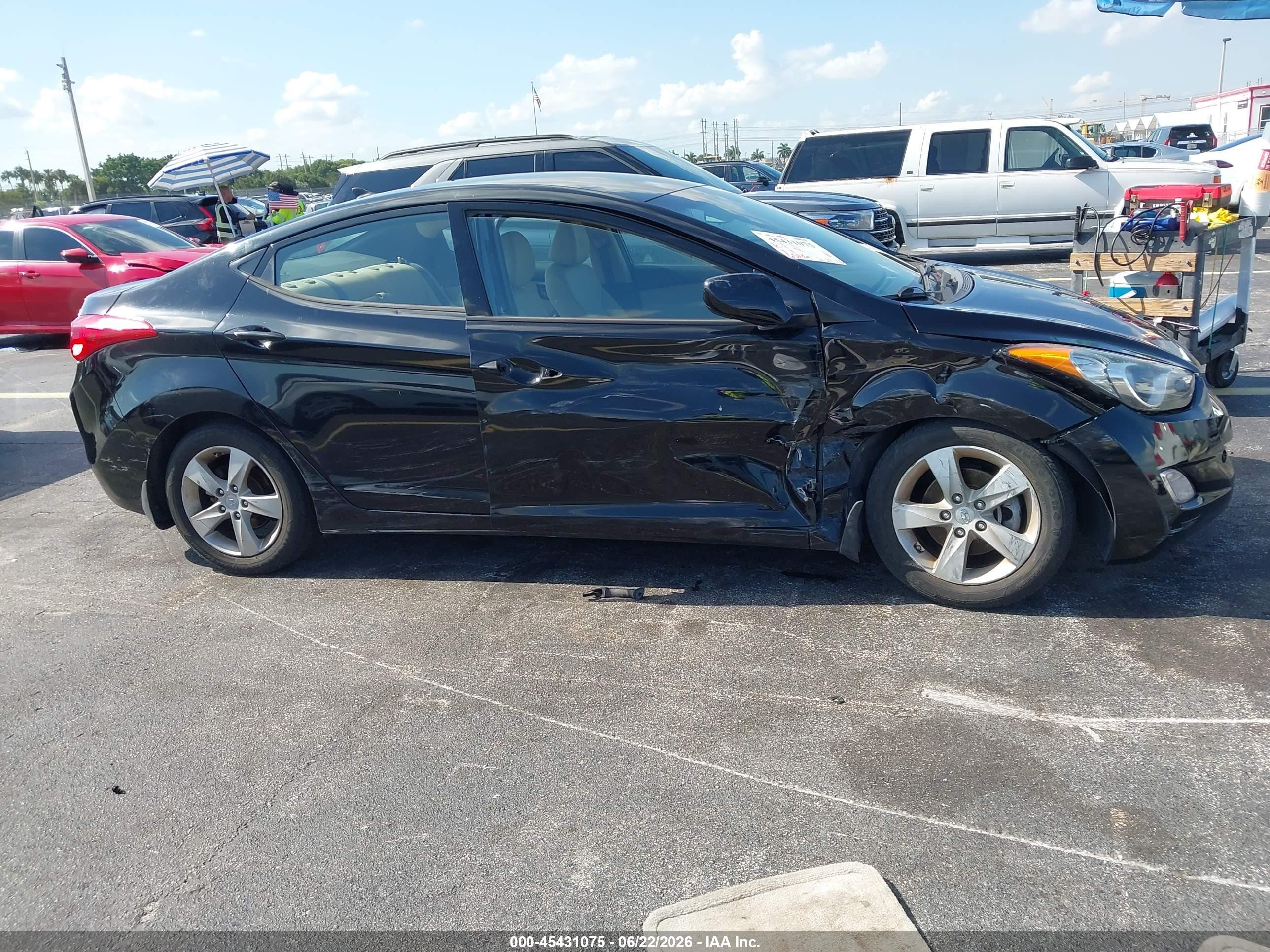 2013 Hyundai Elantra Gls Black vin: KMHDH4AE4DU738664
