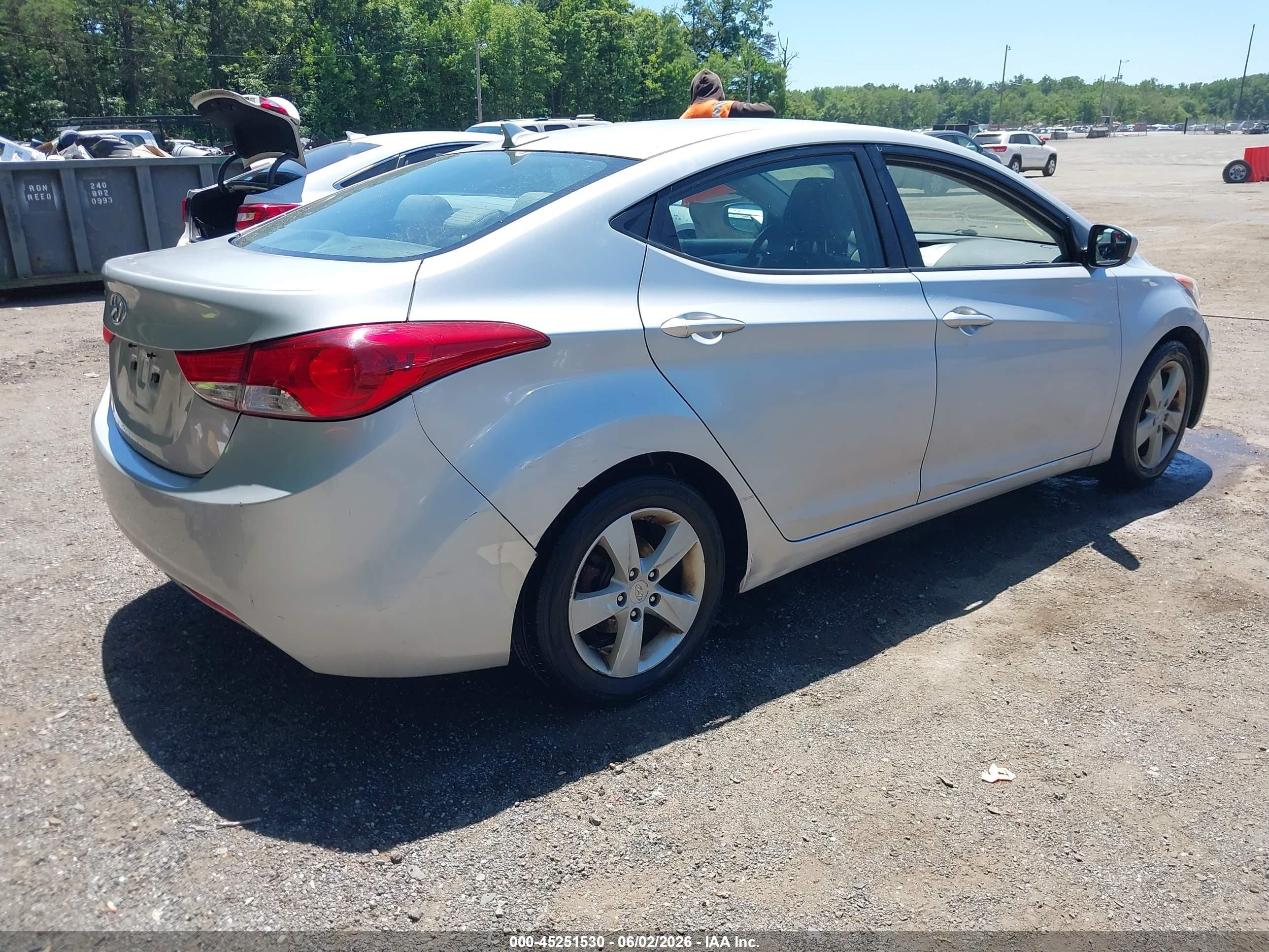 2013 Hyundai Elantra Gls Silver vin: KMHDH4AE4DU795852
