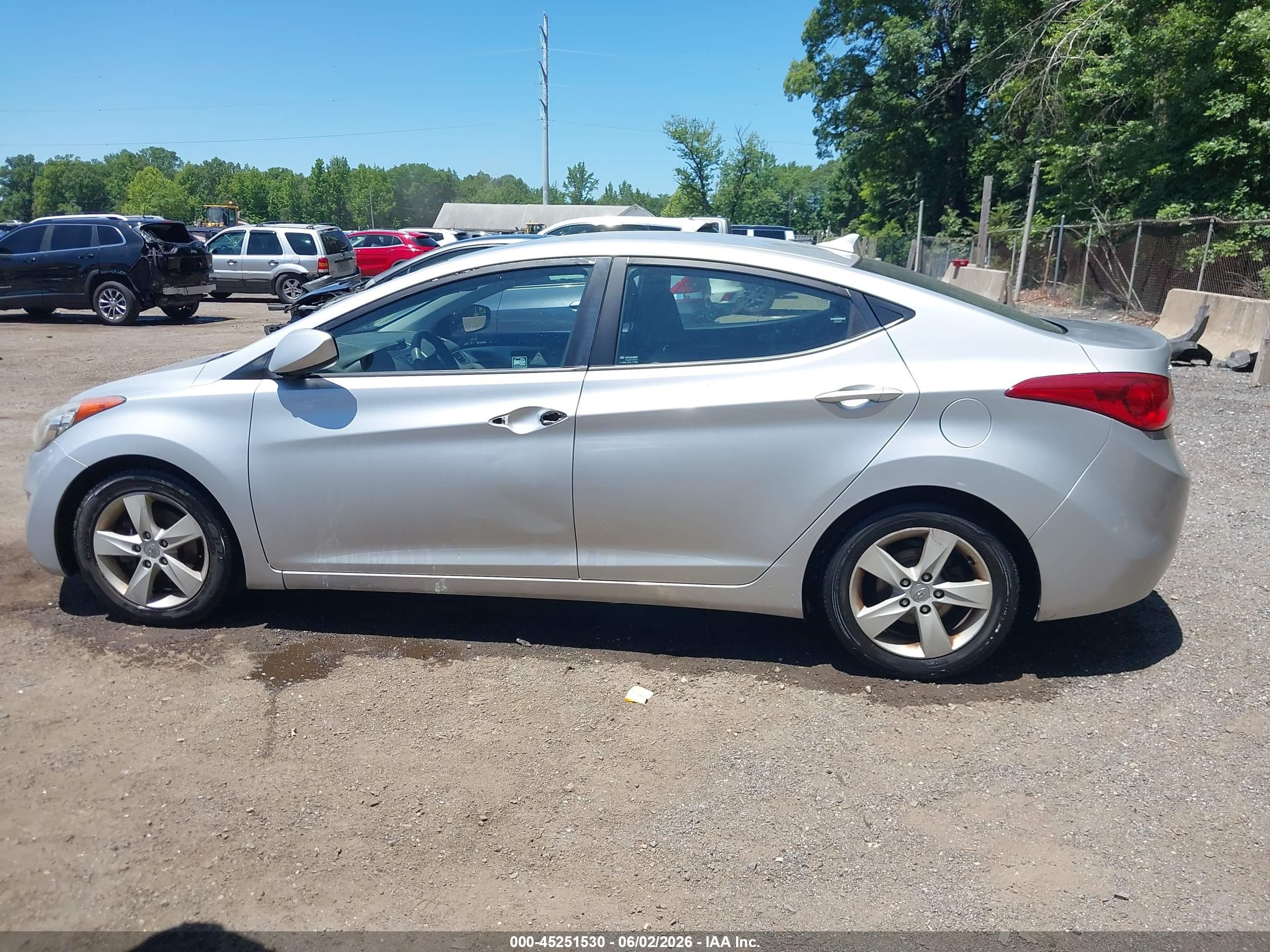 2013 Hyundai Elantra Gls Silver vin: KMHDH4AE4DU795852