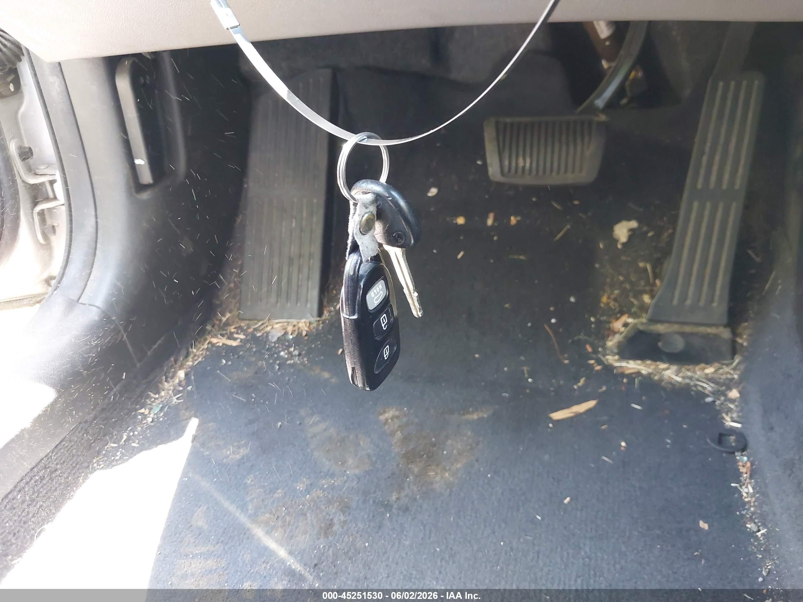 2013 Hyundai Elantra Gls Silver vin: KMHDH4AE4DU795852