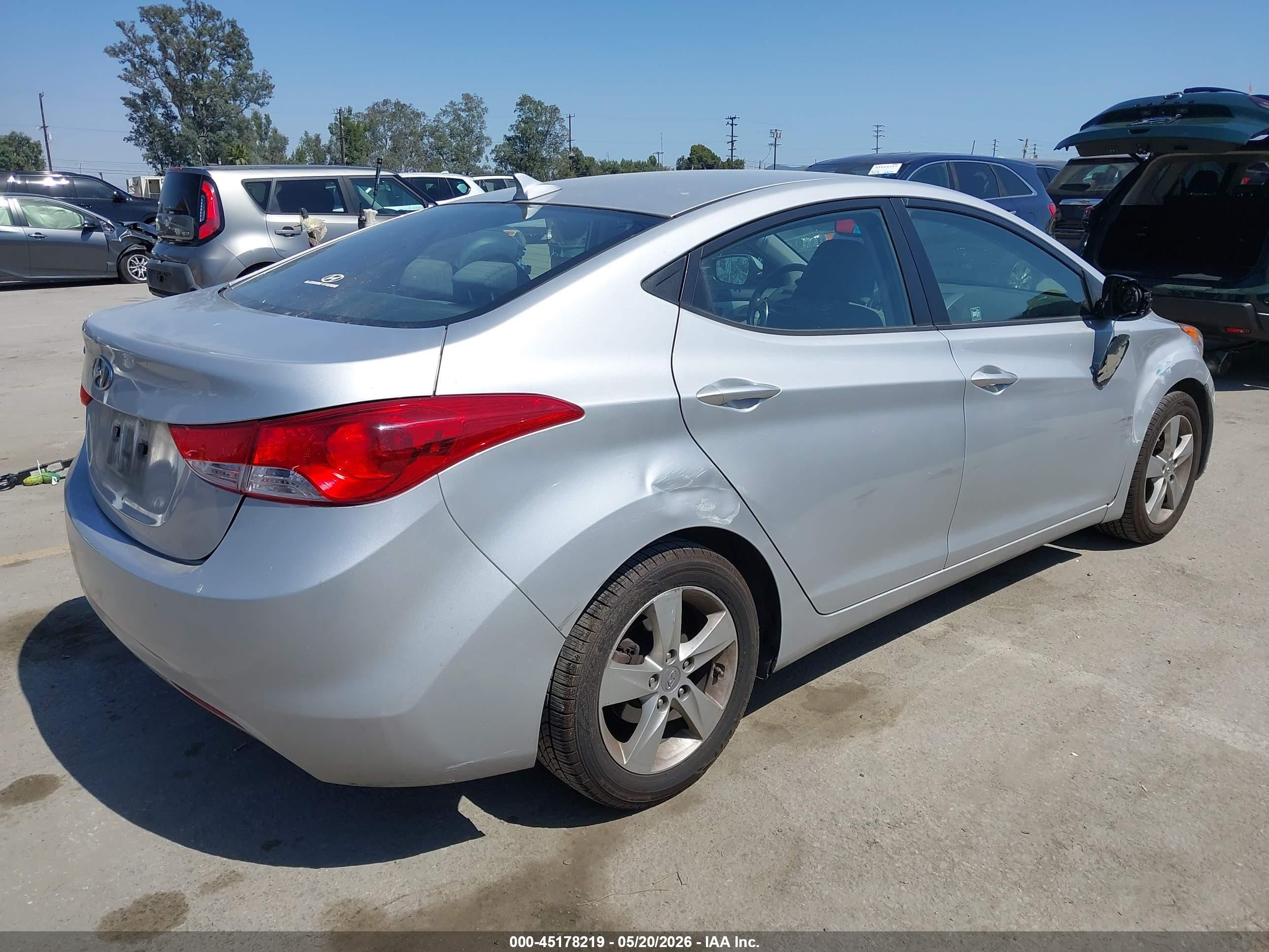 2013 Hyundai Elantra Gls Silver vin: KMHDH4AE4DU847724