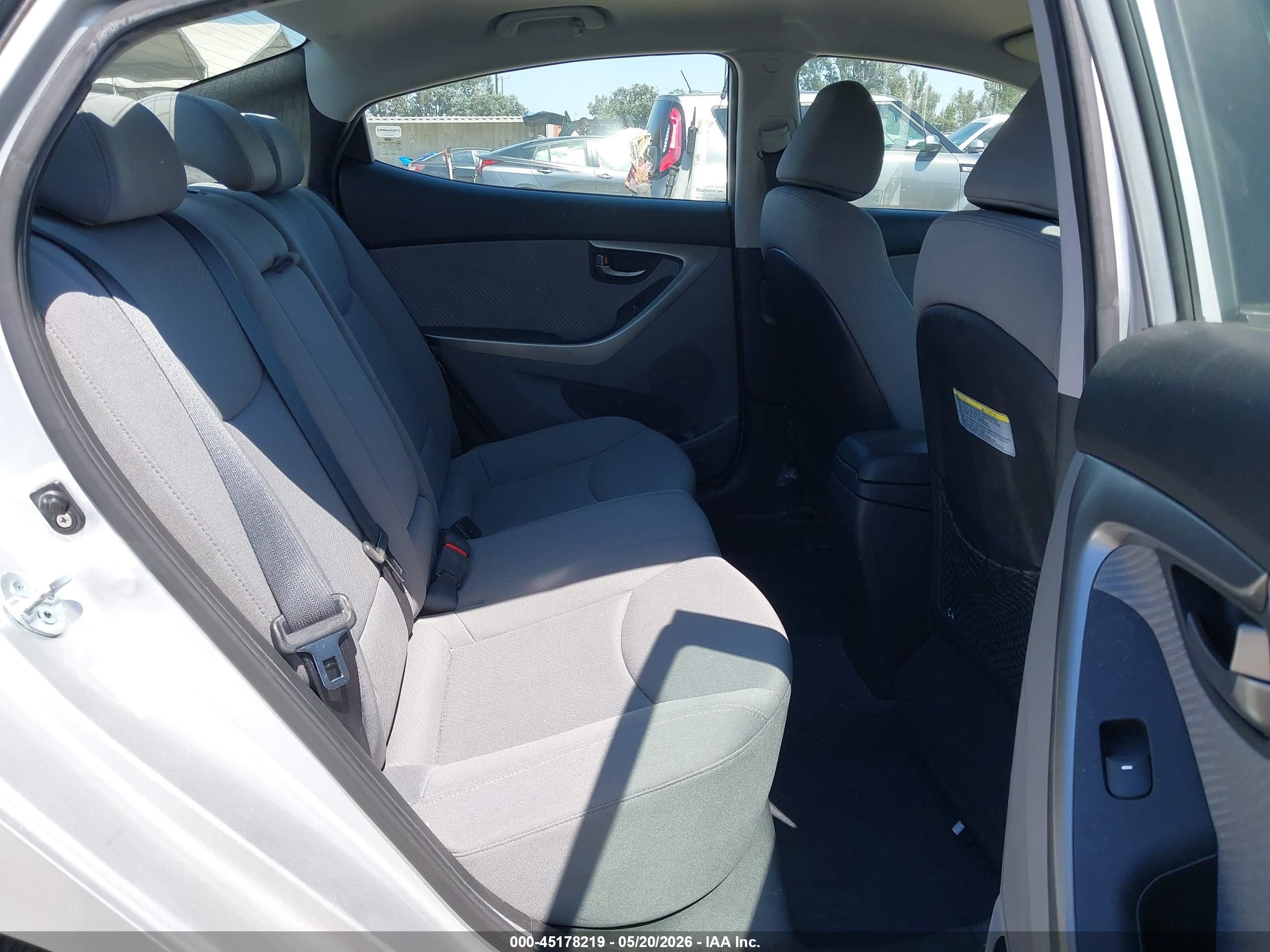 2013 Hyundai Elantra Gls Silver vin: KMHDH4AE4DU847724