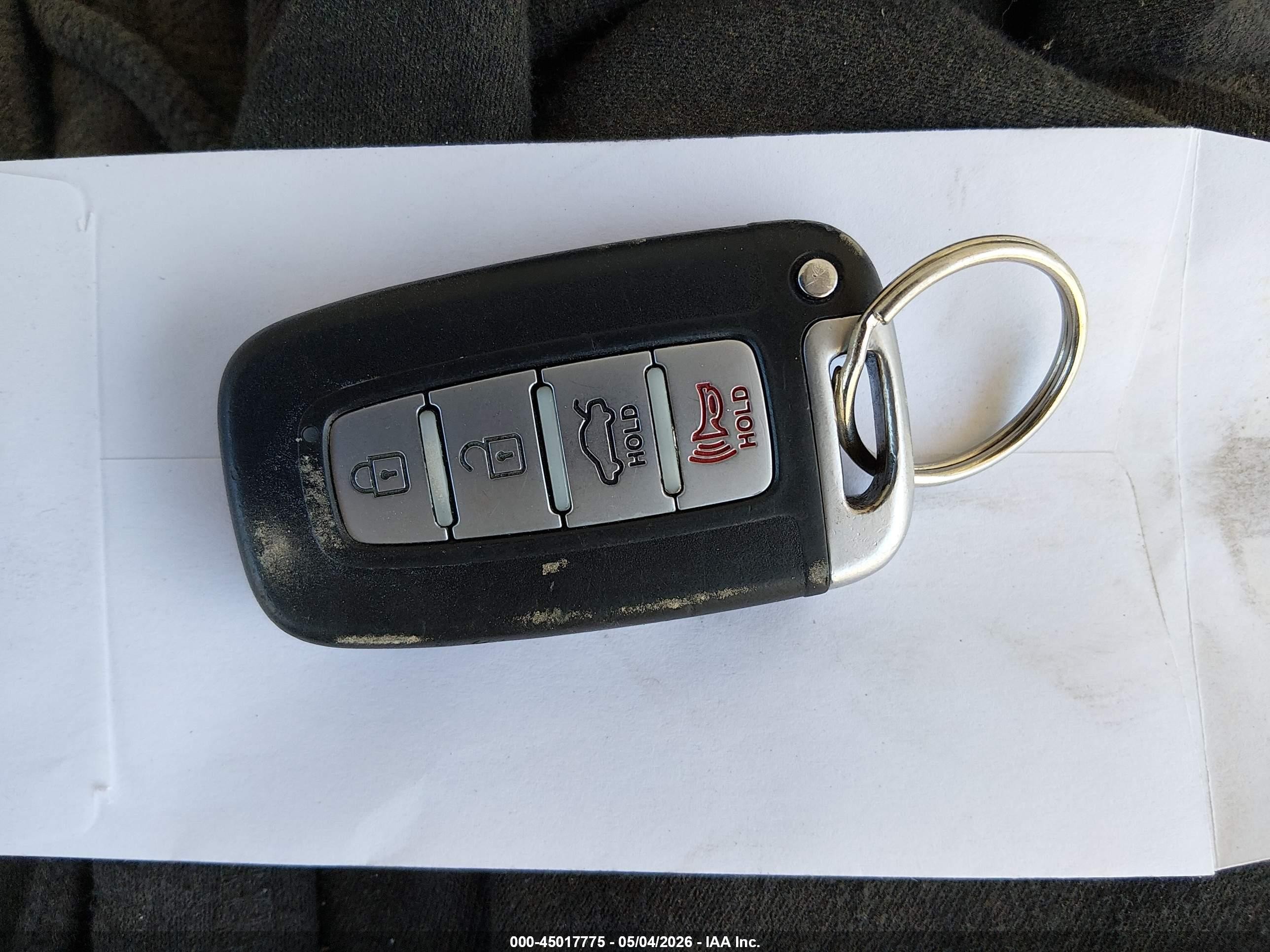2013 Hyundai Elantra Limited Silver vin: KMHDH4AE4DU864040