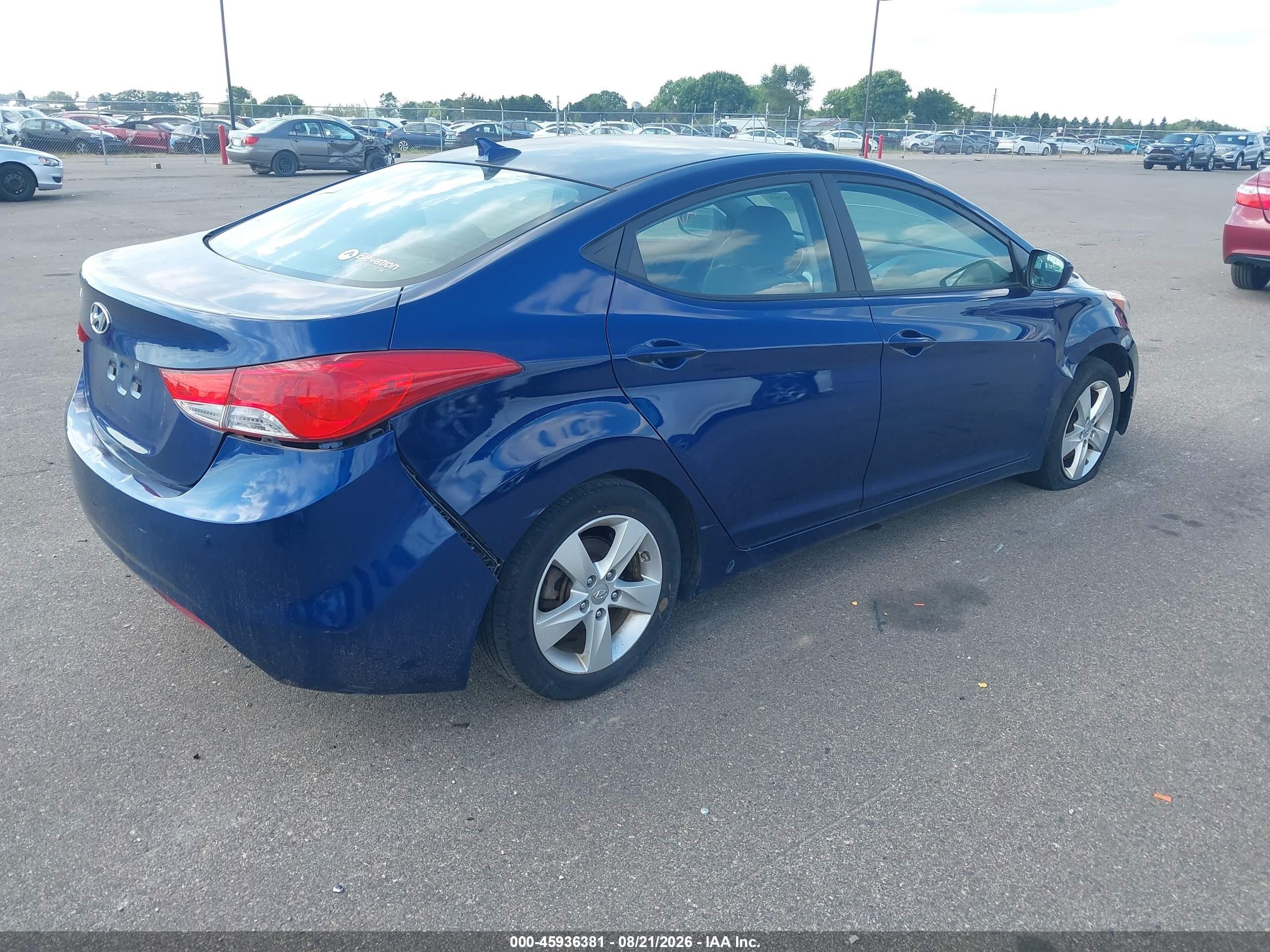 2013 Hyundai Elantra Gls Blue vin: KMHDH4AE4DU877497