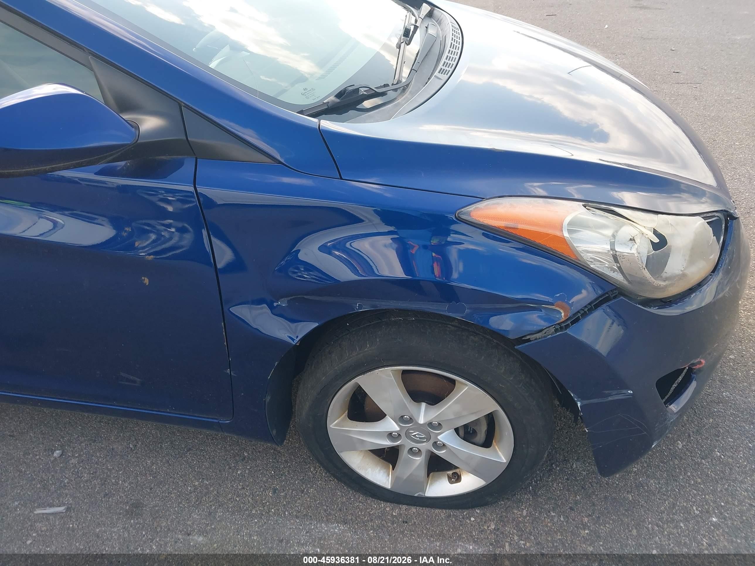2013 Hyundai Elantra Gls Blue vin: KMHDH4AE4DU877497