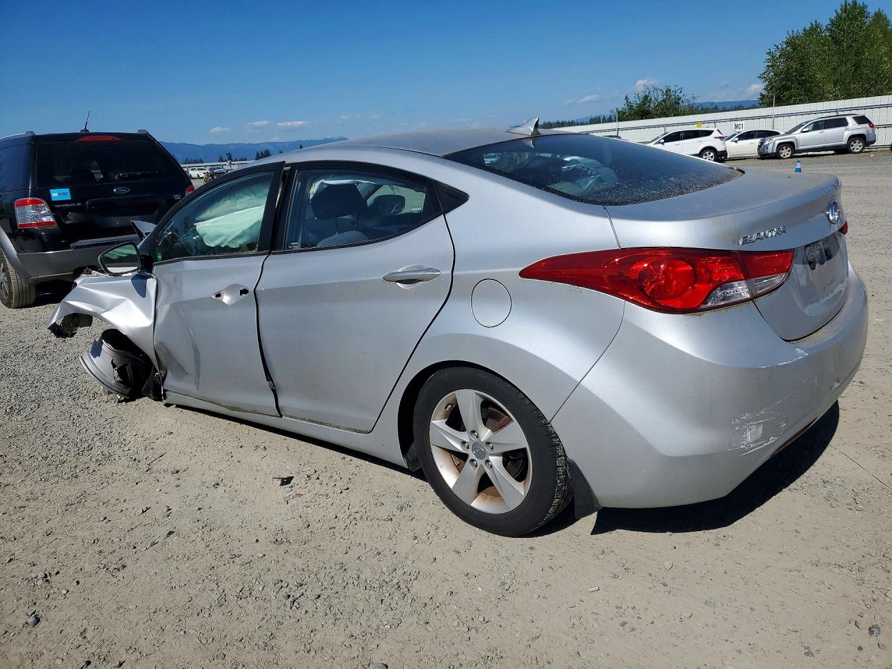 2013 Hyundai Elantra Gls Серебряный vin: KMHDH4AE4DU883039