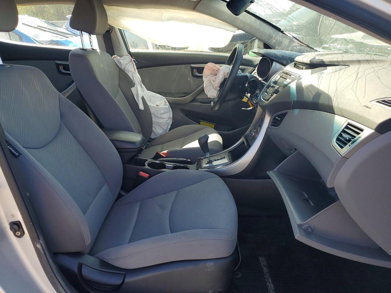 2013 Hyundai Elantra Gls Серебряный vin: KMHDH4AE4DU883039