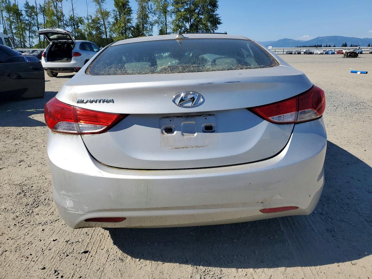 2013 Hyundai Elantra Gls Серебряный vin: KMHDH4AE4DU883039