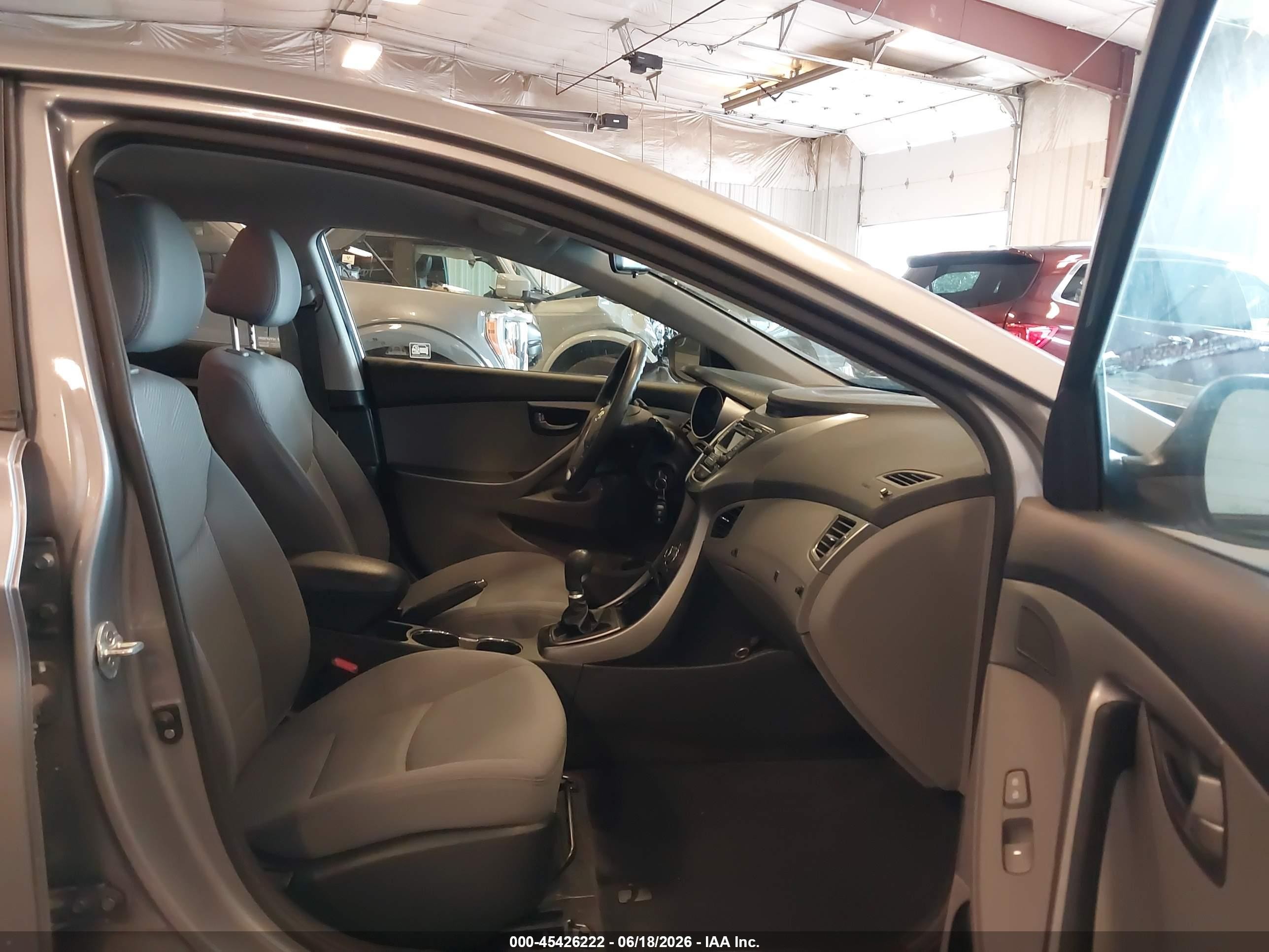2013 Hyundai Elantra Gls Silver vin: KMHDH4AE4DU889956