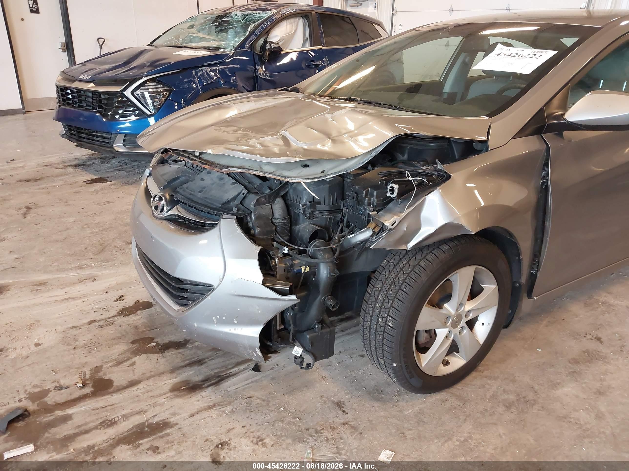 2013 Hyundai Elantra Gls Silver vin: KMHDH4AE4DU889956