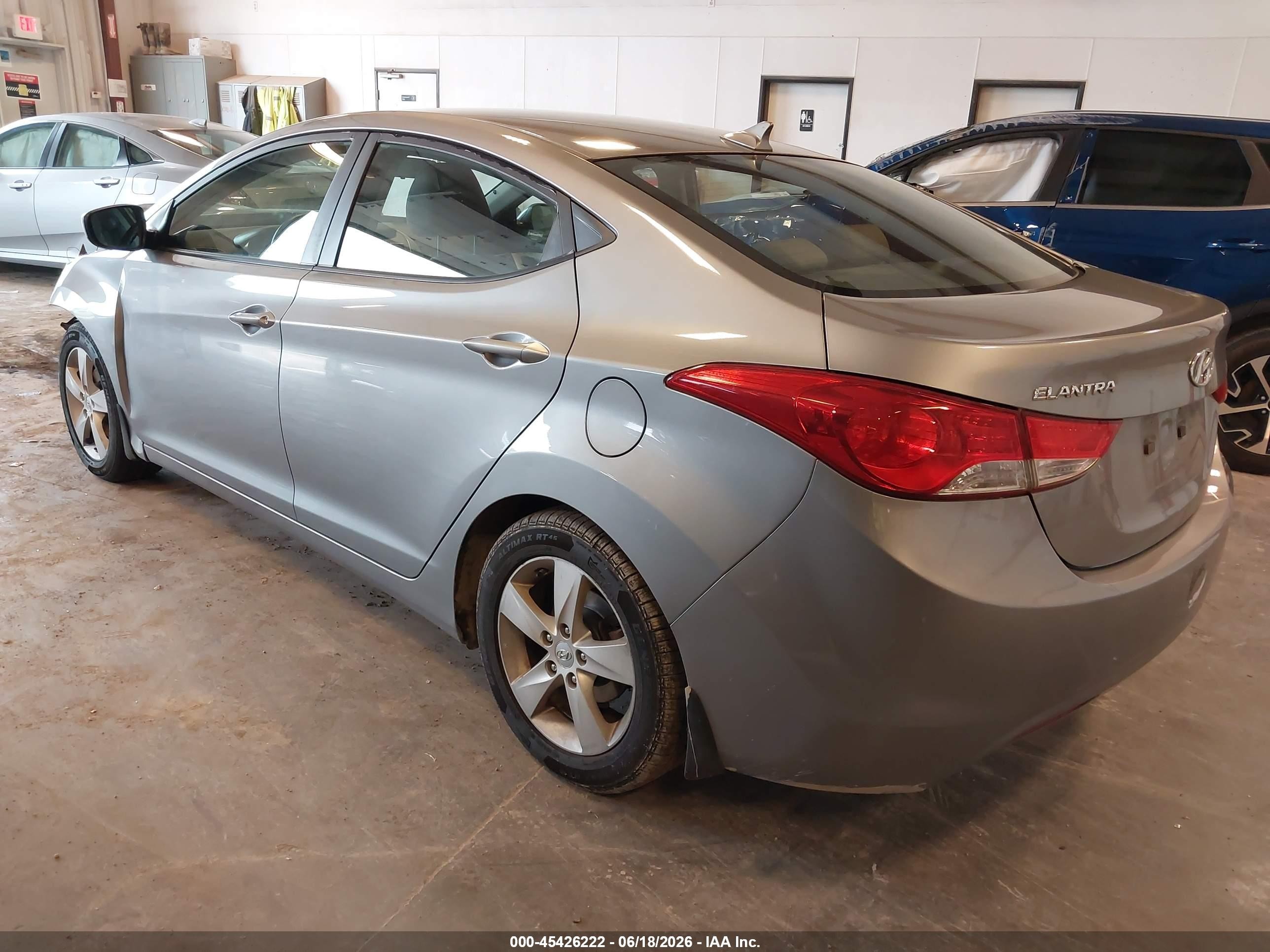 2013 Hyundai Elantra Gls Silver vin: KMHDH4AE4DU889956