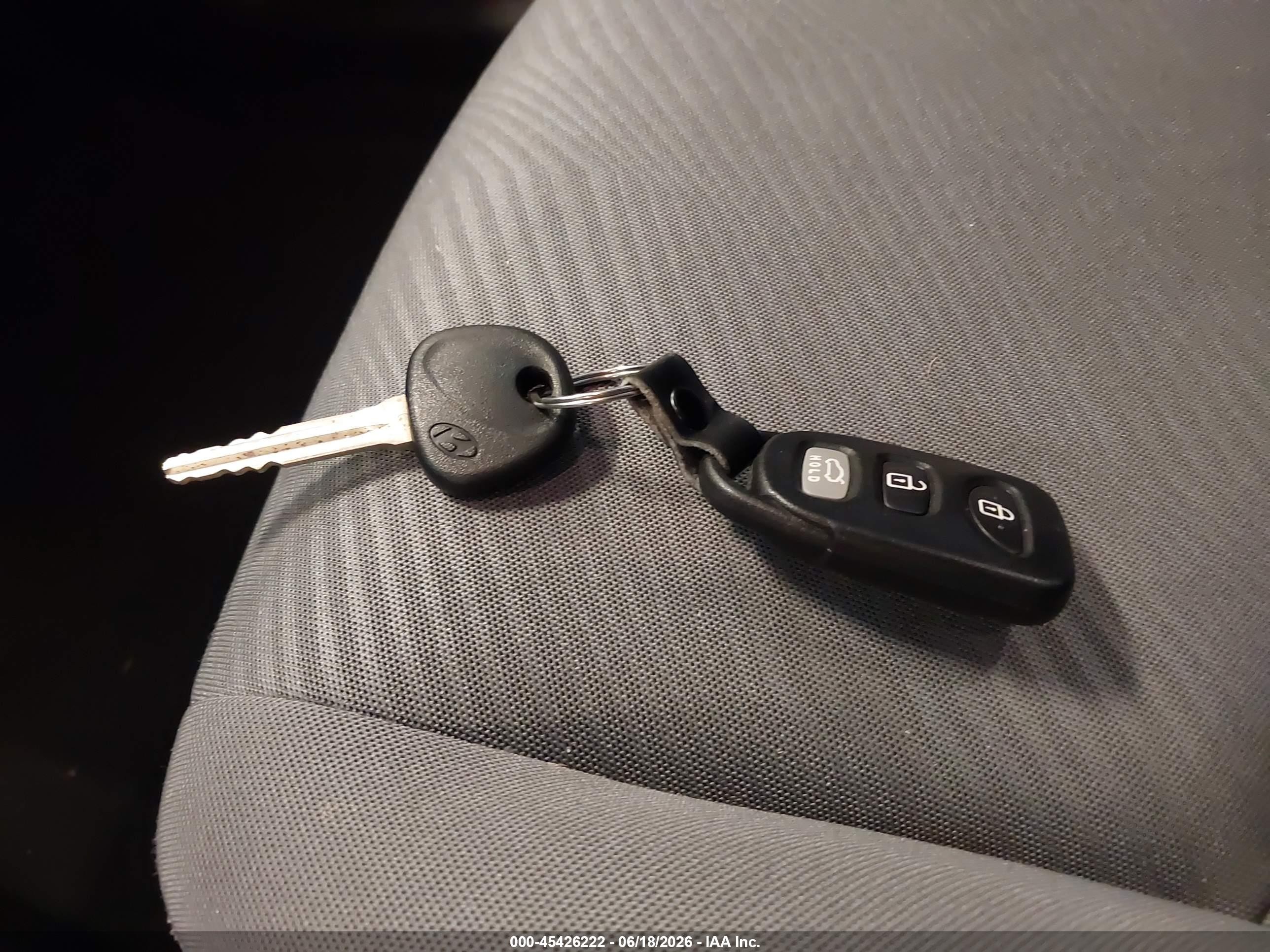 2013 Hyundai Elantra Gls Silver vin: KMHDH4AE4DU889956
