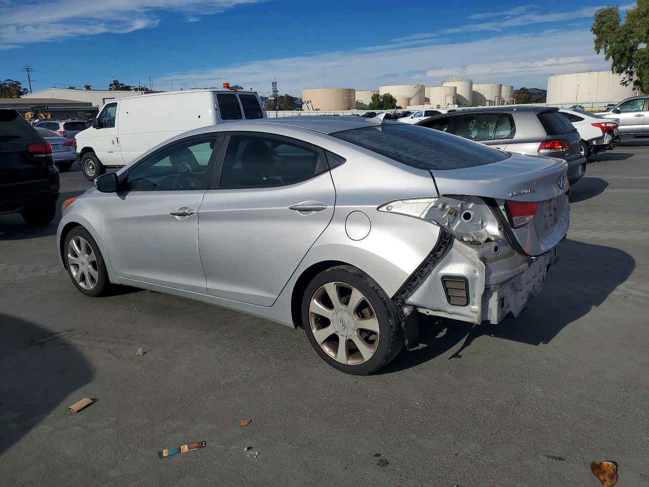 2013 Hyundai Elantra Limited Silver vin: KMHDH4AE4DU919571