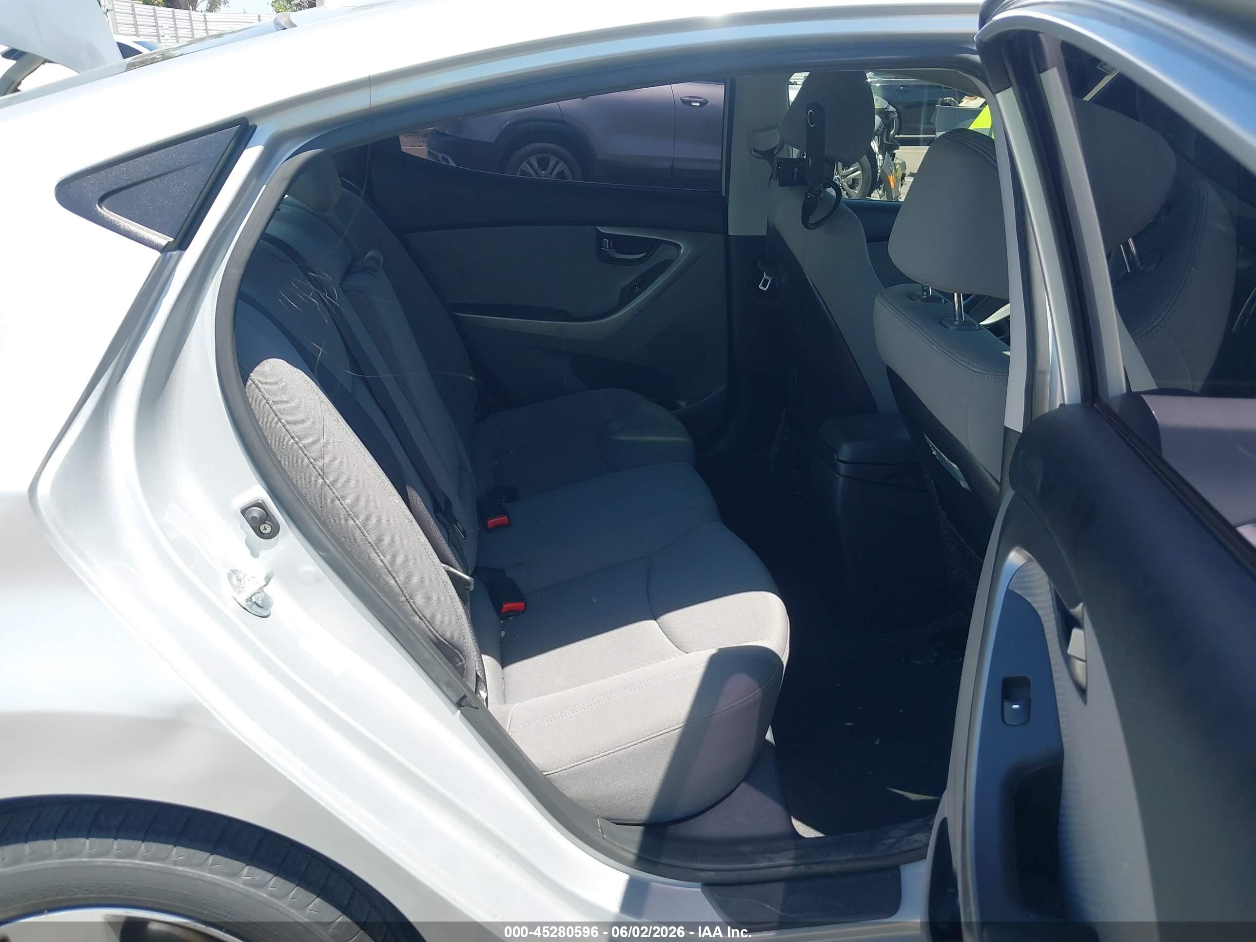 2013 Hyundai Elantra Gls Silver vin: KMHDH4AE4DU949847