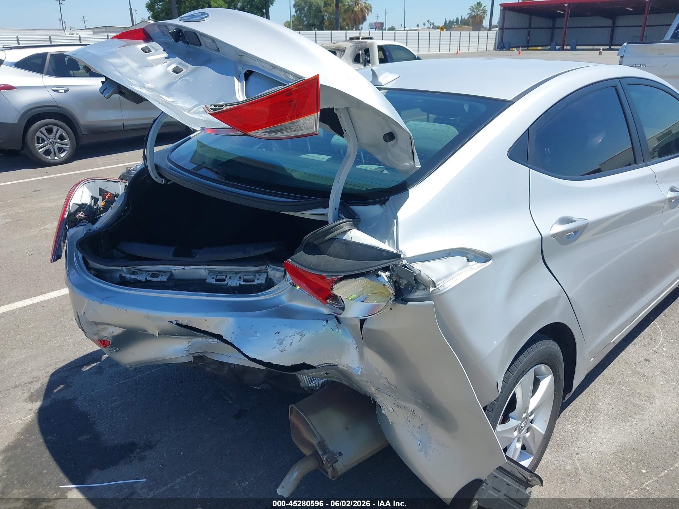 2013 Hyundai Elantra Gls Silver vin: KMHDH4AE4DU949847