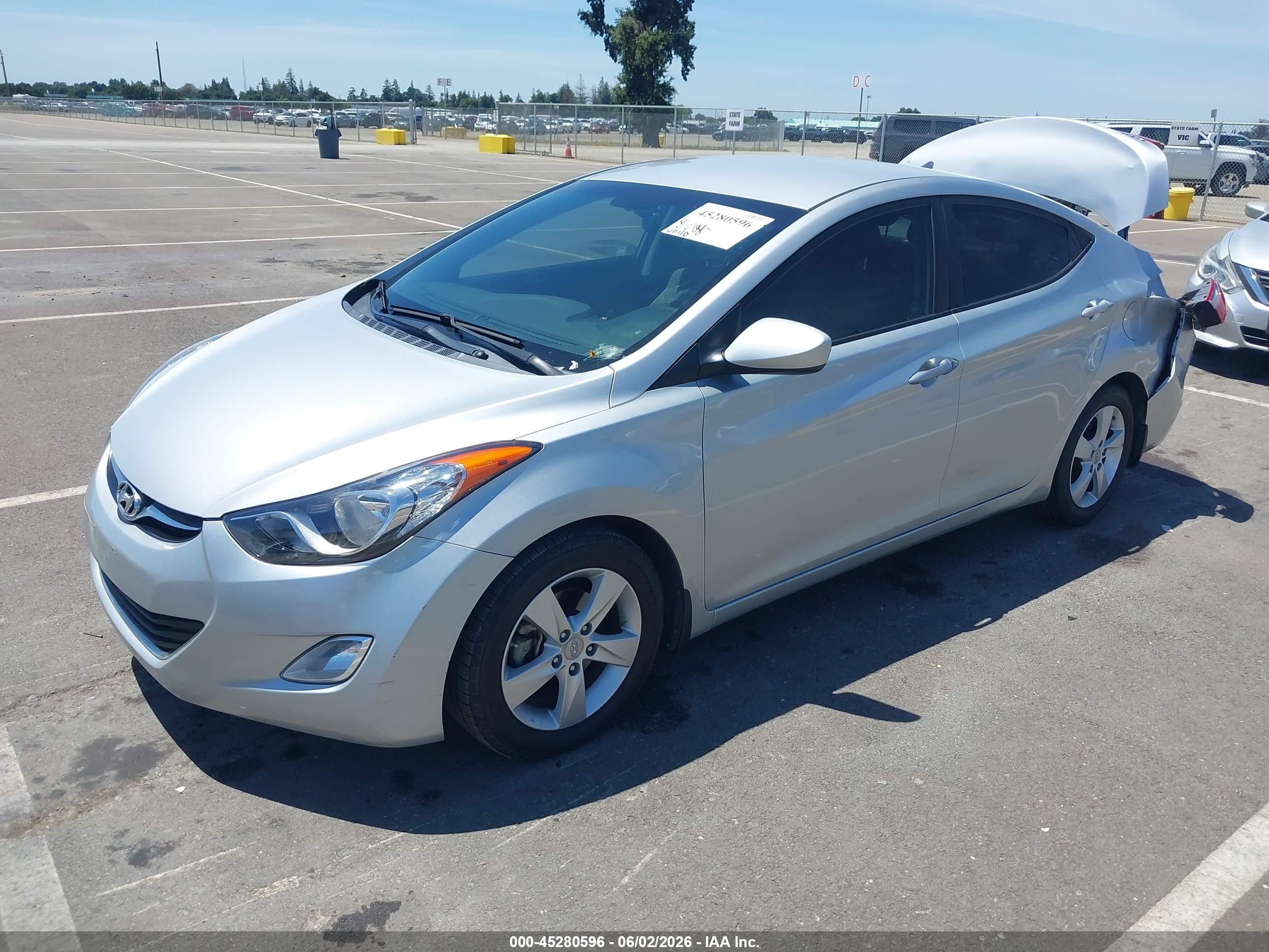 2013 Hyundai Elantra Gls Silver vin: KMHDH4AE4DU949847