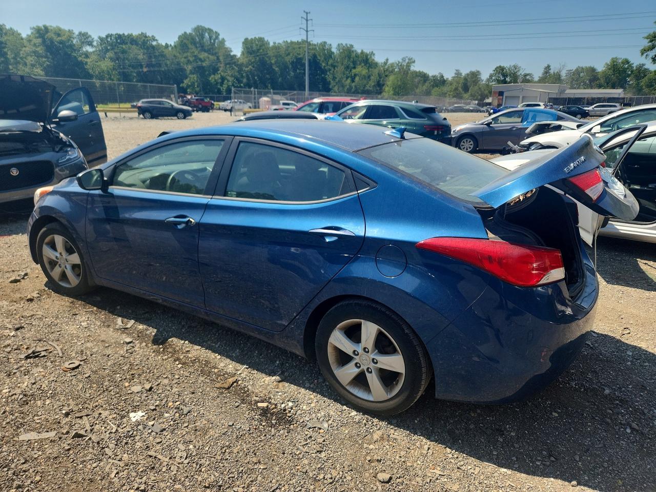 2013 Hyundai Elantra Gls Blue vin: KMHDH4AE4DU955485