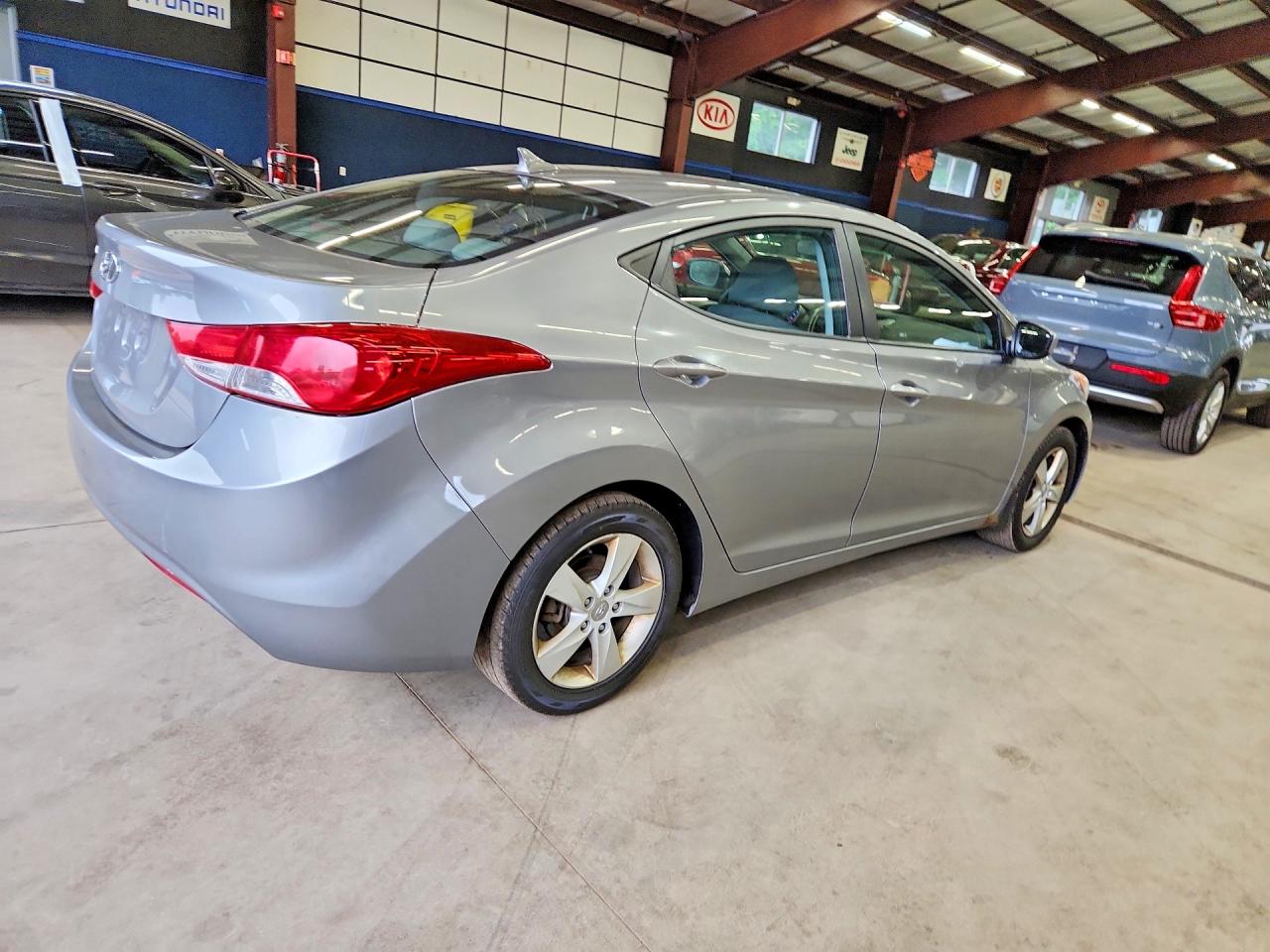 2013 Hyundai Elantra Gls Silver vin: KMHDH4AE4DU979222