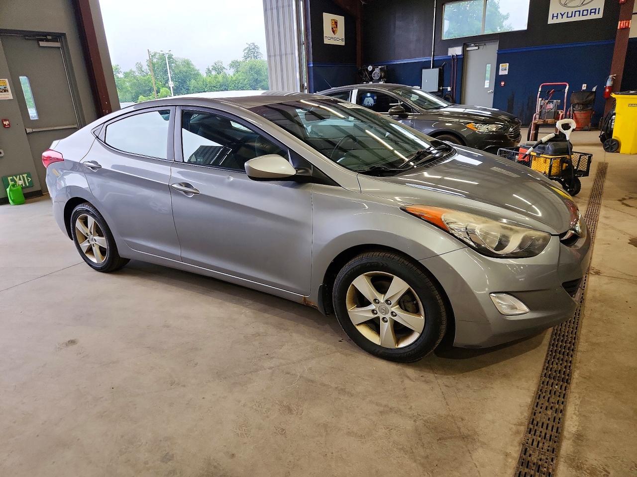 2013 Hyundai Elantra Gls Silver vin: KMHDH4AE4DU979222