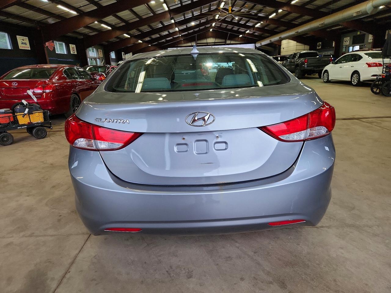 2013 Hyundai Elantra Gls Silver vin: KMHDH4AE4DU979222