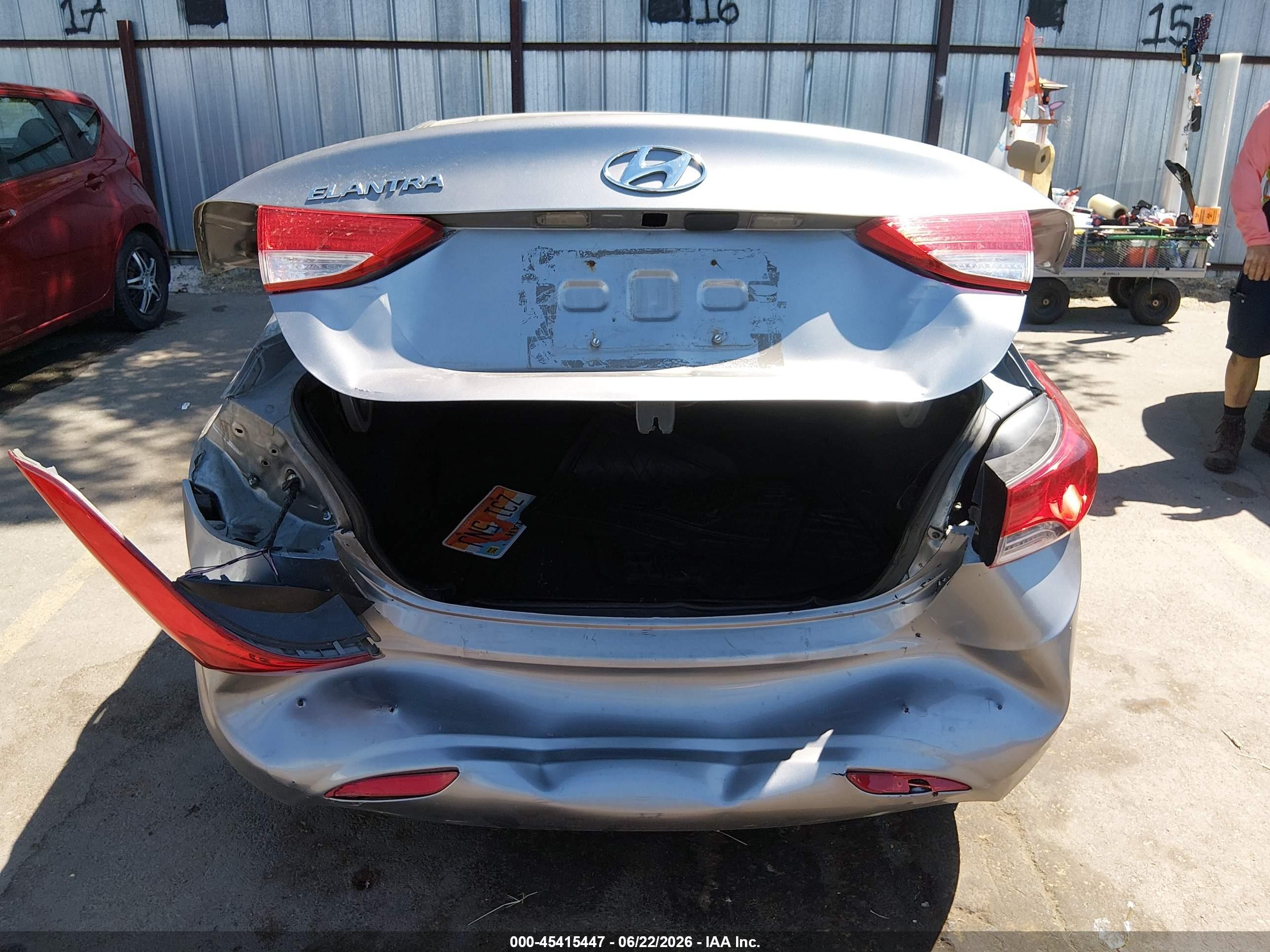 2013 Hyundai Elantra Gls Silver vin: KMHDH4AE4DU993914