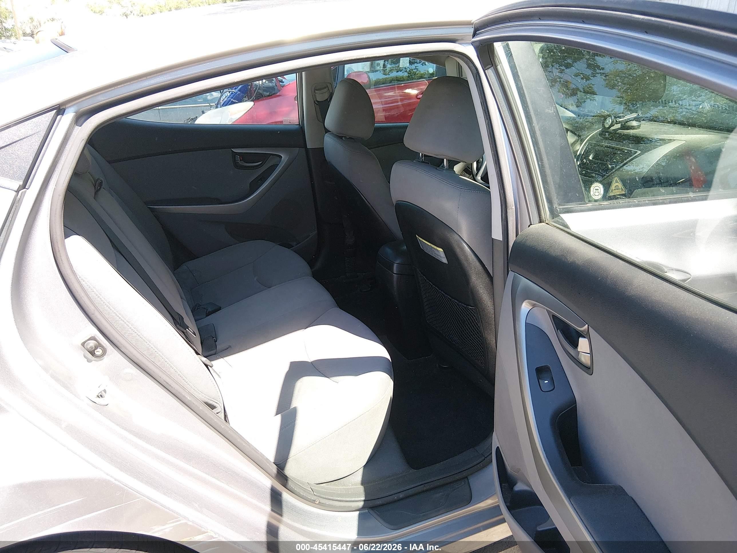 2013 Hyundai Elantra Gls Silver vin: KMHDH4AE4DU993914