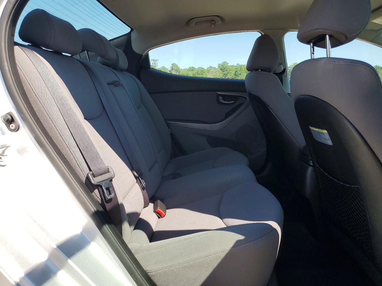 2014 Hyundai Elantra Se Silver vin: KMHDH4AE4EU103039