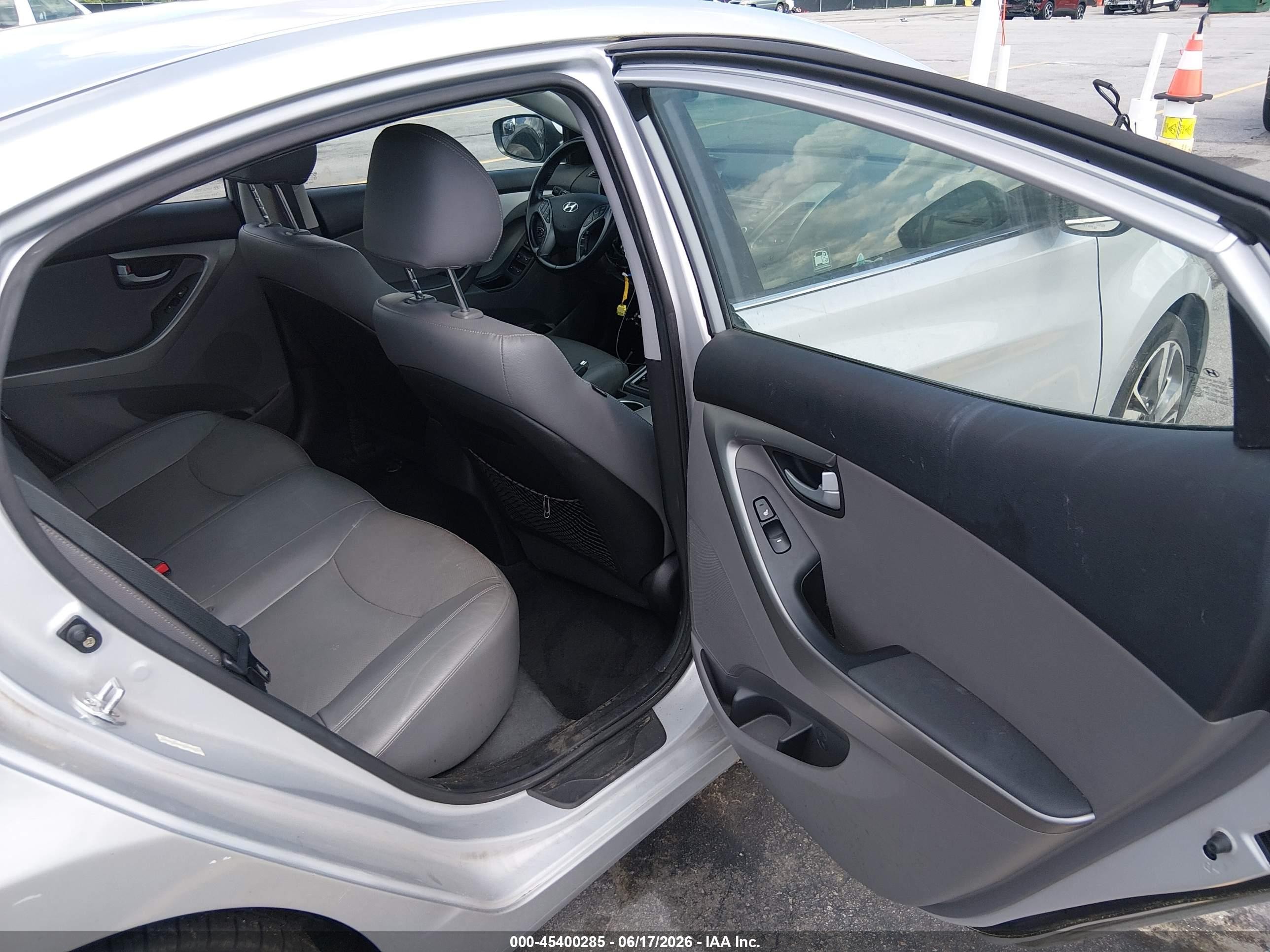 2014 Hyundai Elantra Limited Gray vin: KMHDH4AE4EU113277