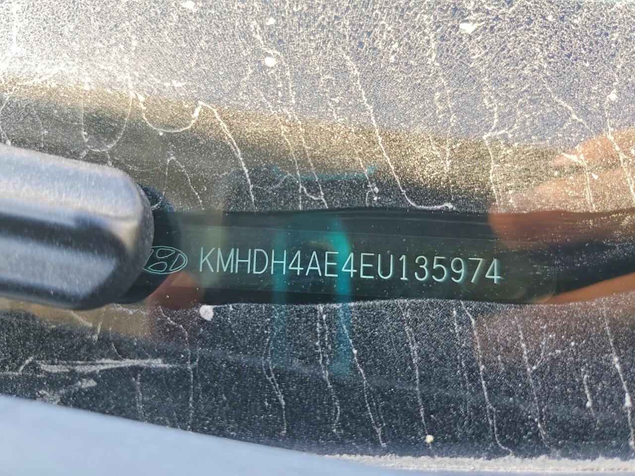 2014 Hyundai Elantra Limited Серебряный vin: KMHDH4AE4EU135974