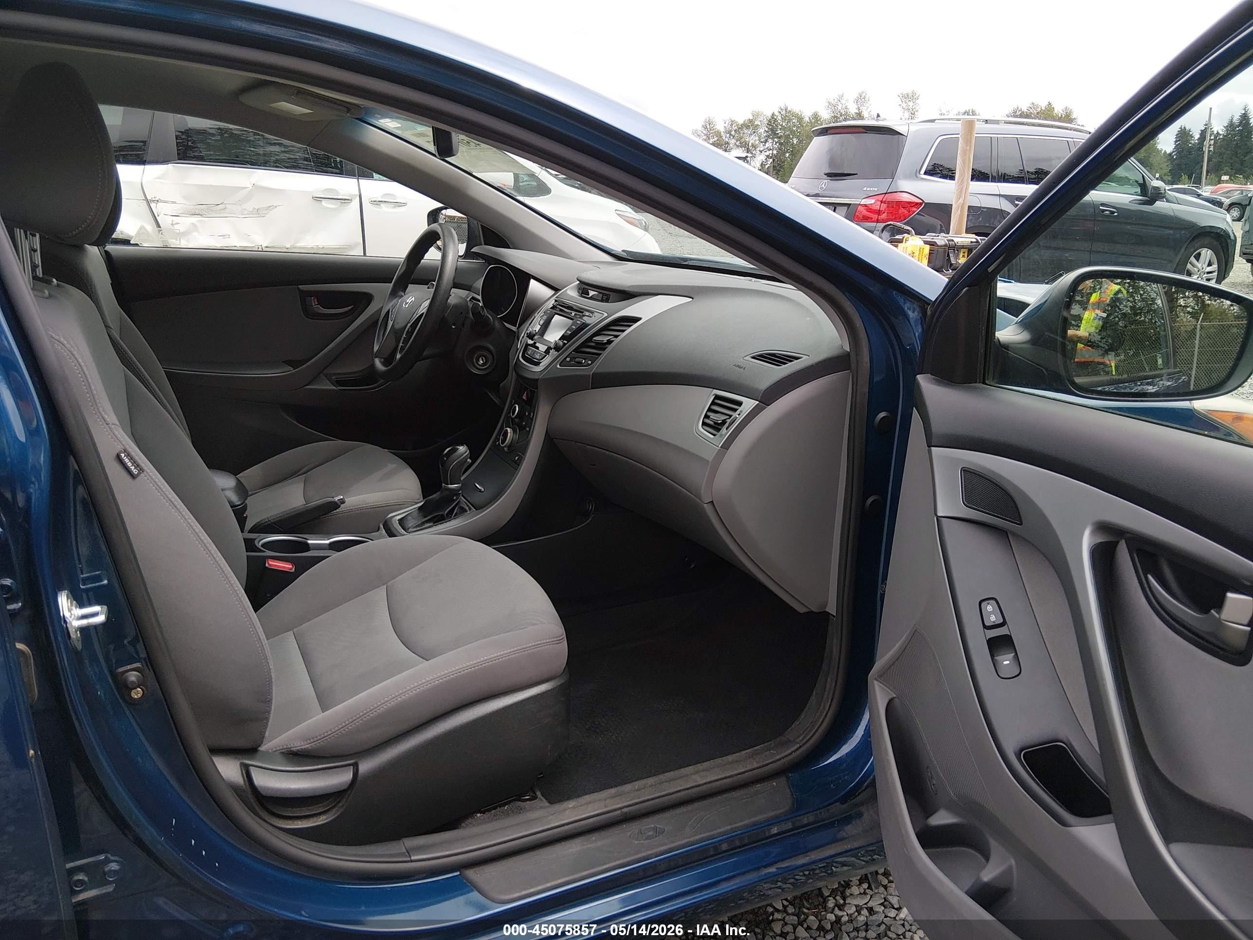 2014 Hyundai Elantra Se Blue vin: KMHDH4AE4EU144139