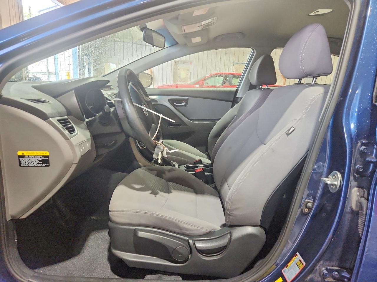 2015 Hyundai Elantra Se Blue vin: KMHDH4AE4FU279686