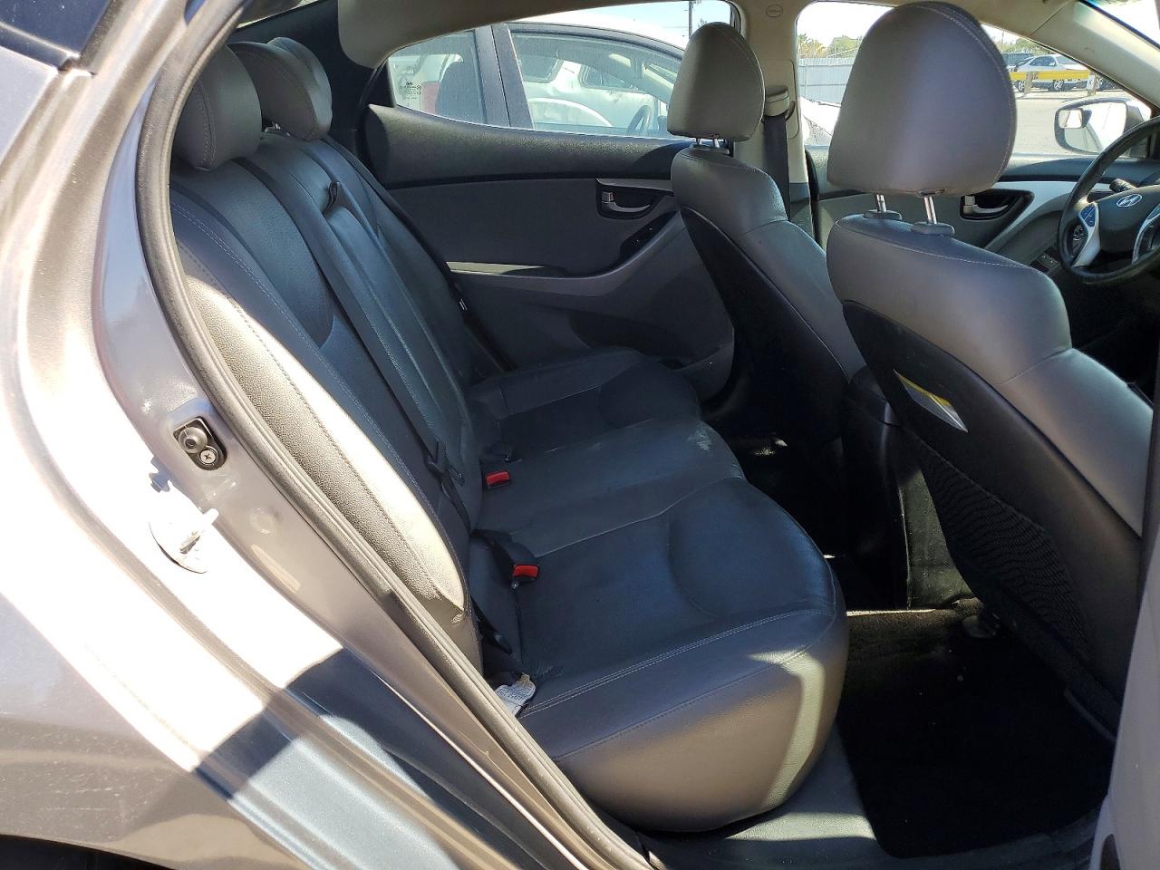 2012 Hyundai Elantra Limited Серебряный vin: KMHDH4AE5CU205513