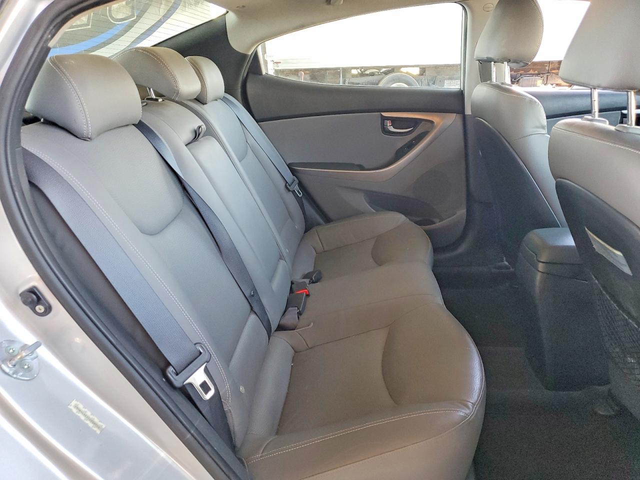 2012 Hyundai Elantra Limited Silver vin: KMHDH4AE5CU208024