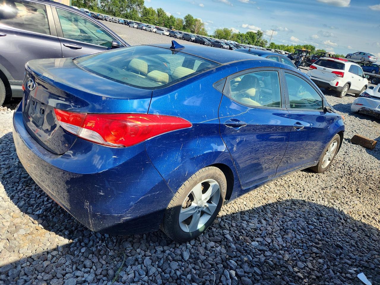 2013 Hyundai Elantra Gls Blue vin: KMHDH4AE5DU491252