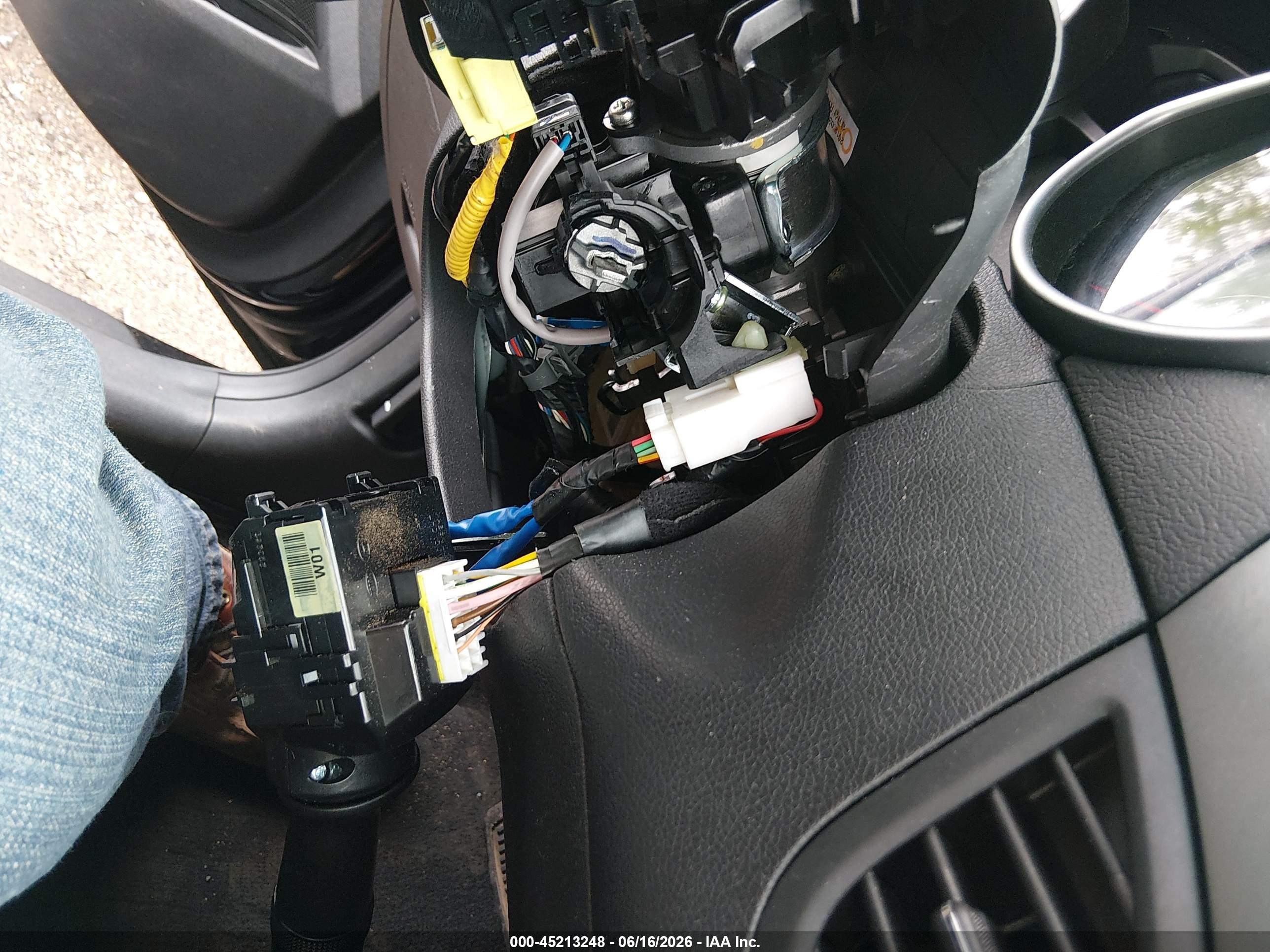 2013 Hyundai Elantra Limited Черный vin: KMHDH4AE5DU503402