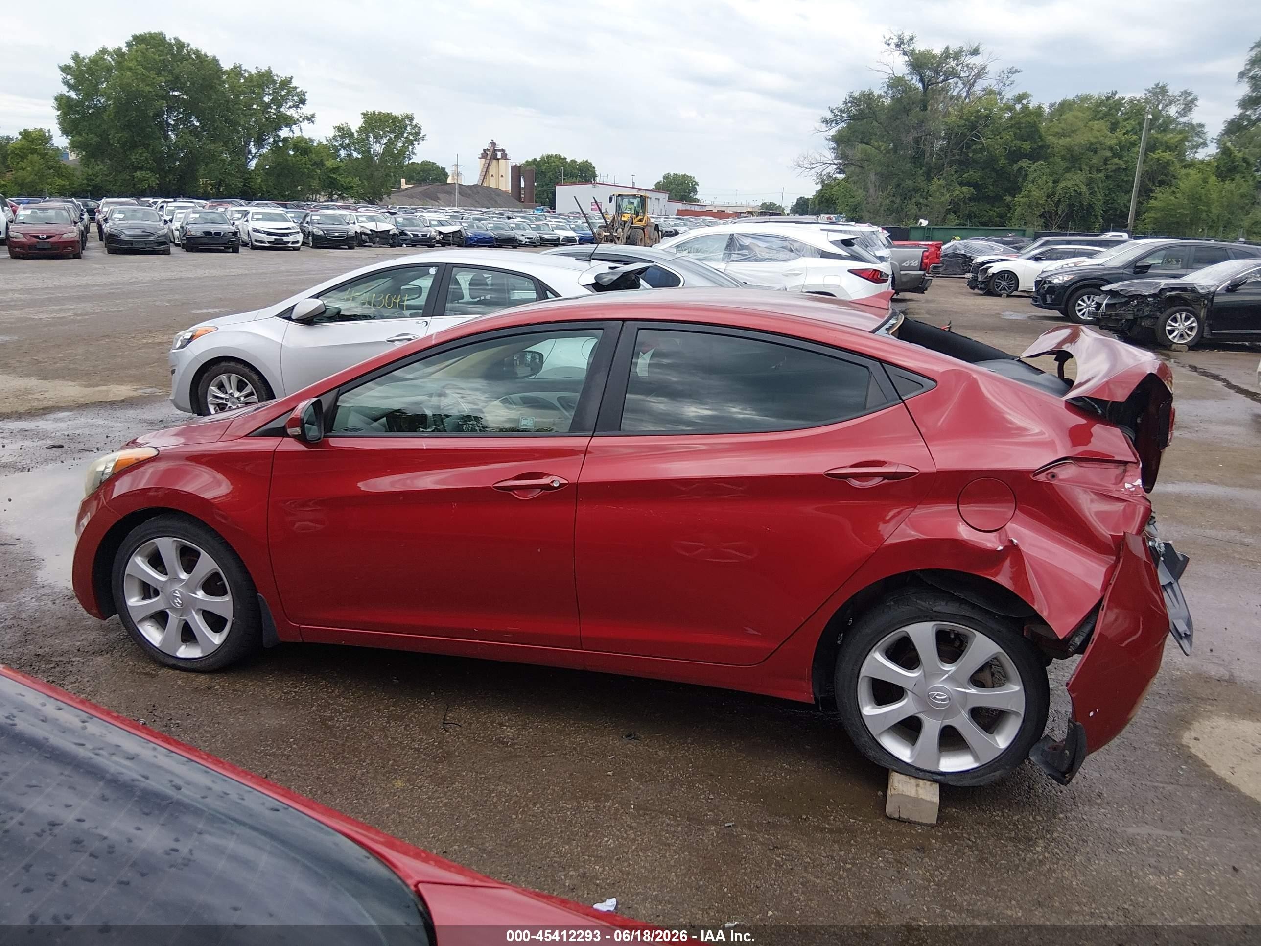 2013 Hyundai Elantra Limited Красный vin: KMHDH4AE5DU515257