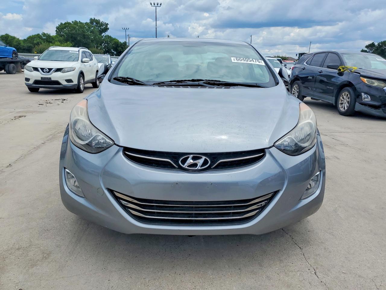 2013 Hyundai Elantra Limited Серебряный vin: KMHDH4AE5DU518899