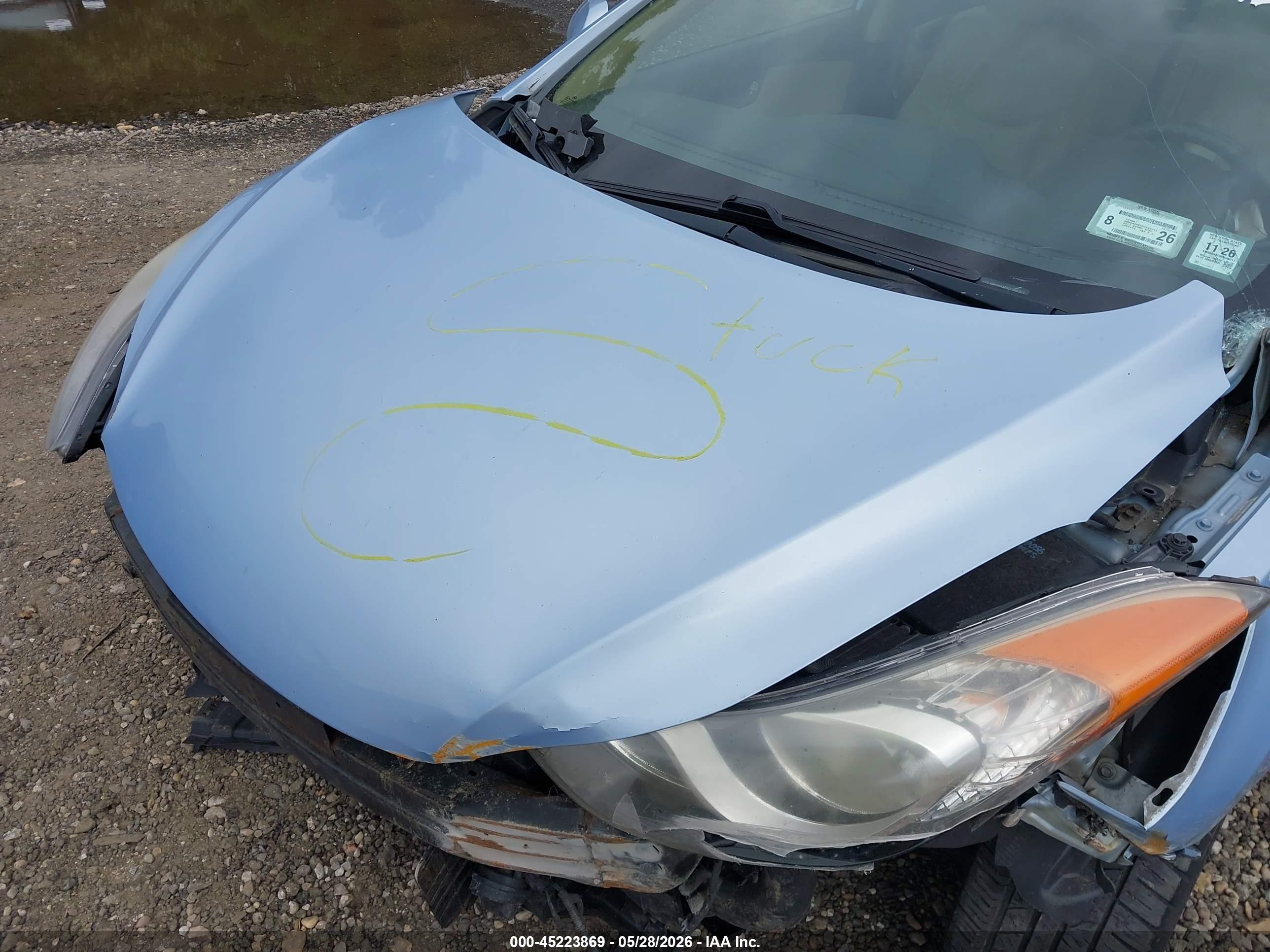 2013 Hyundai Elantra Limited Light Blue vin: KMHDH4AE5DU596311