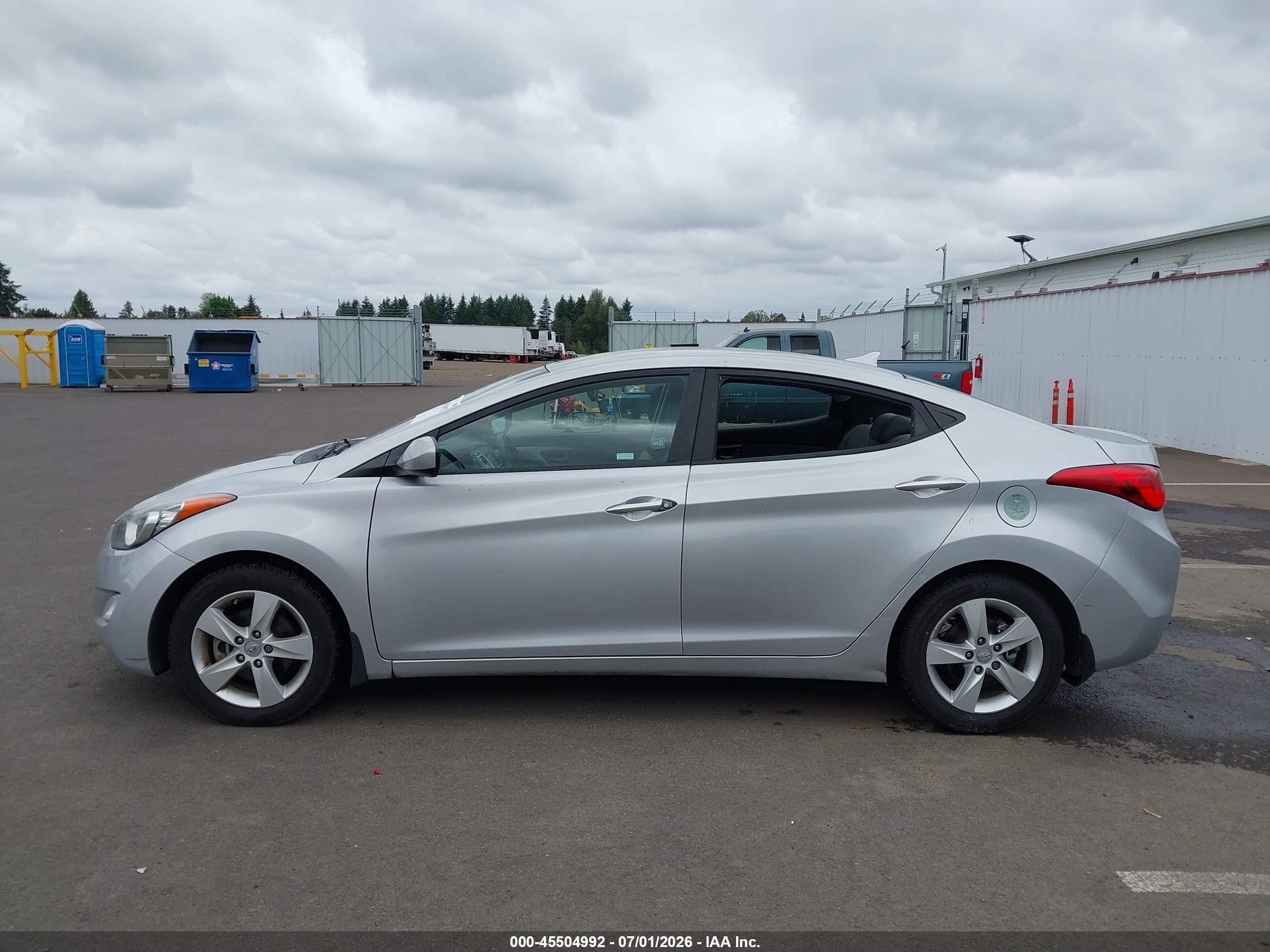 2013 Hyundai Elantra Gls Silver vin: KMHDH4AE5DU609204