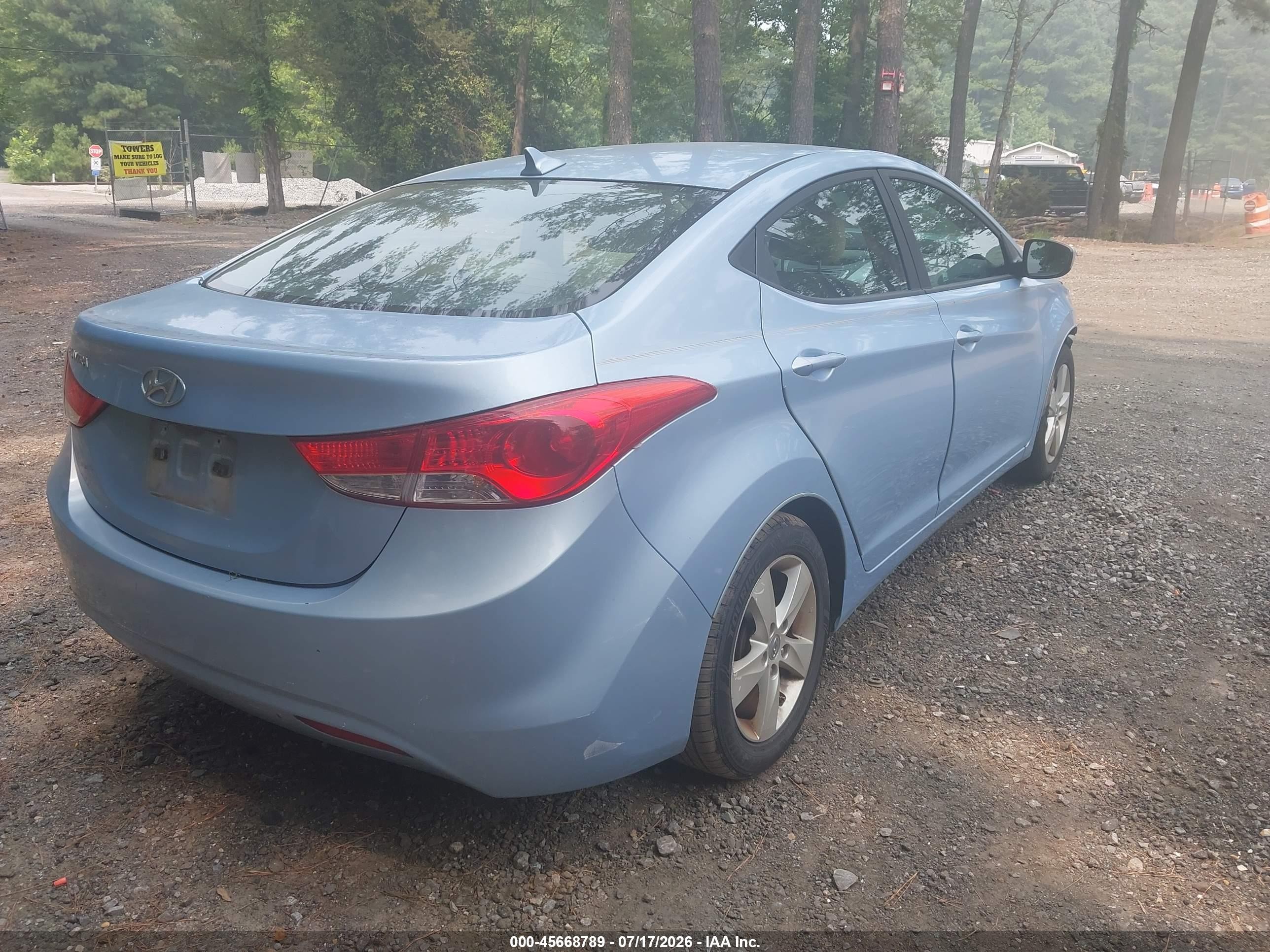 2013 Hyundai Elantra Gls Light Blue vin: KMHDH4AE5DU625421