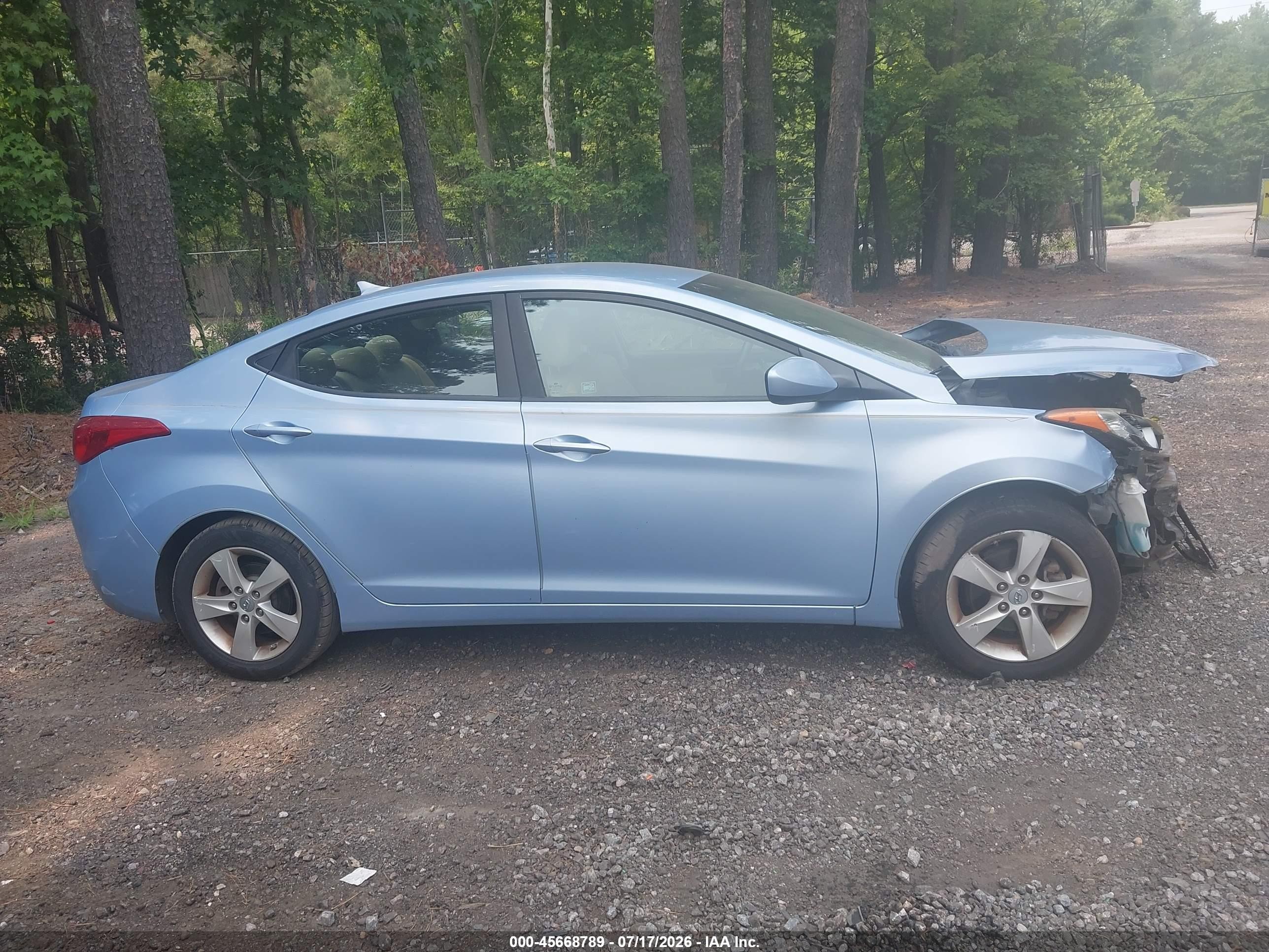 2013 Hyundai Elantra Gls Light Blue vin: KMHDH4AE5DU625421
