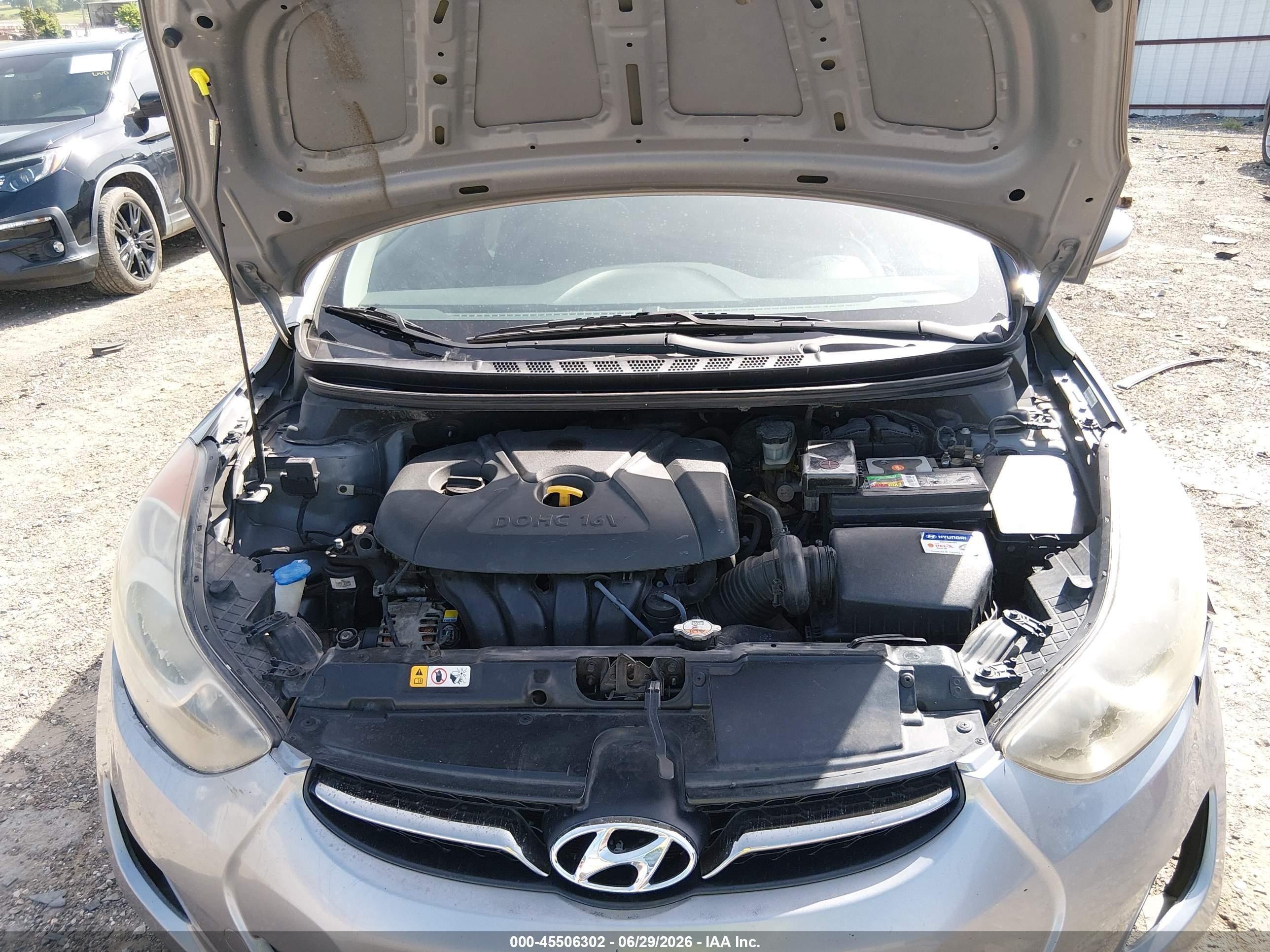 2013 Hyundai Elantra Limited Silver vin: KMHDH4AE5DU634457