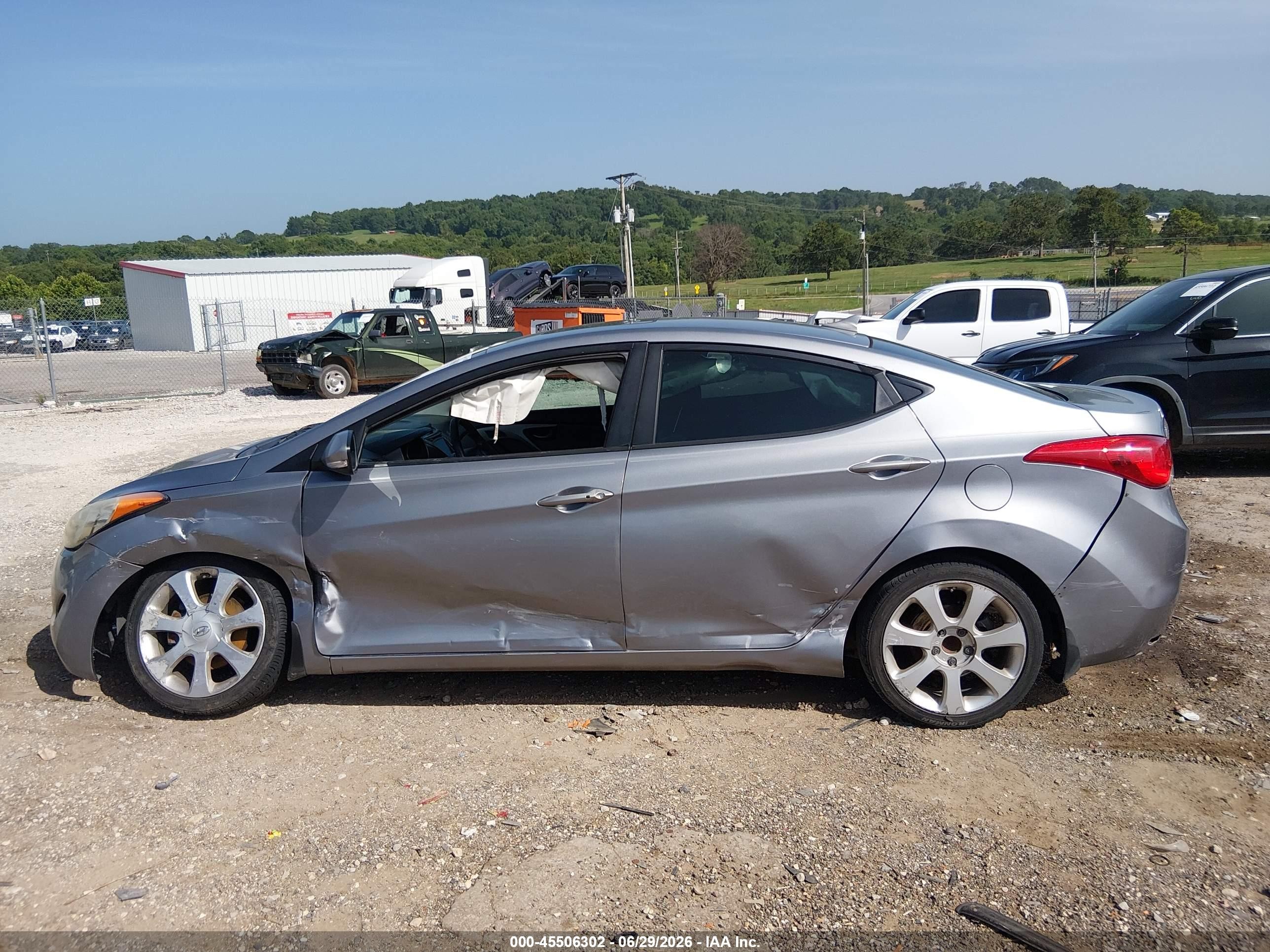 2013 Hyundai Elantra Limited Silver vin: KMHDH4AE5DU634457