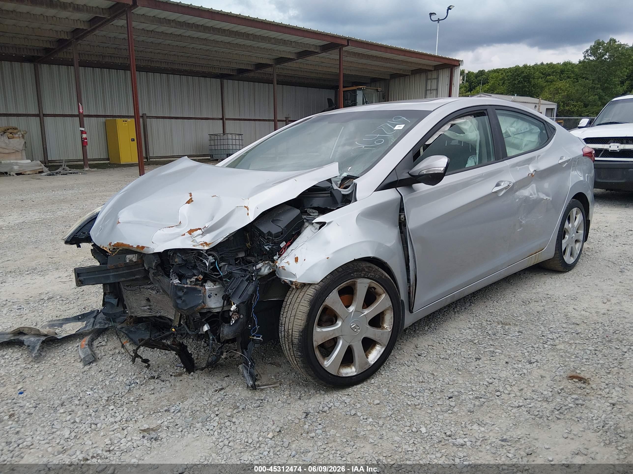 2013 Hyundai Elantra Limited Silver vin: KMHDH4AE5DU642719